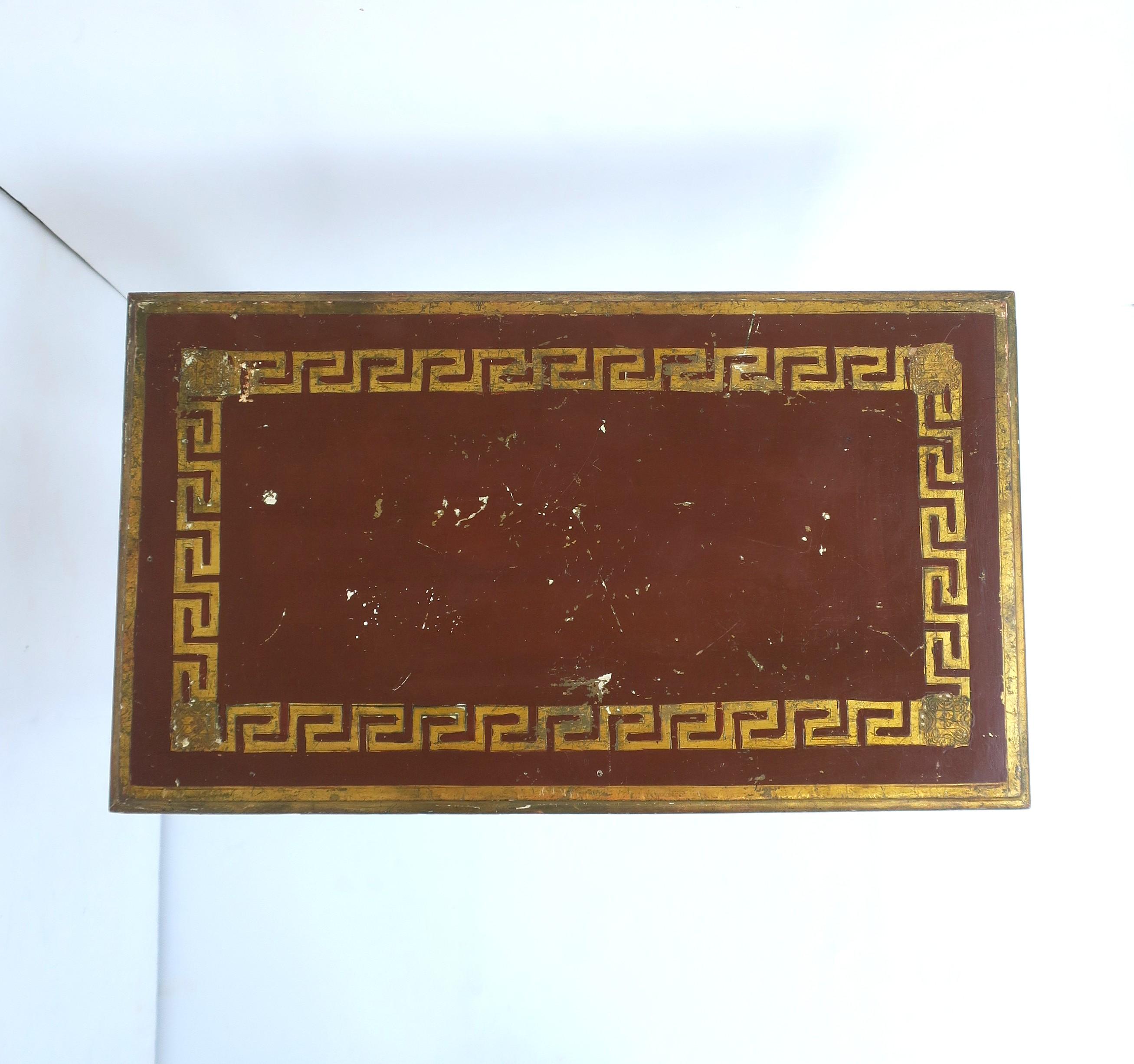 Italian Gold Giltwood Side End Table Greek Key Design For Sale 3