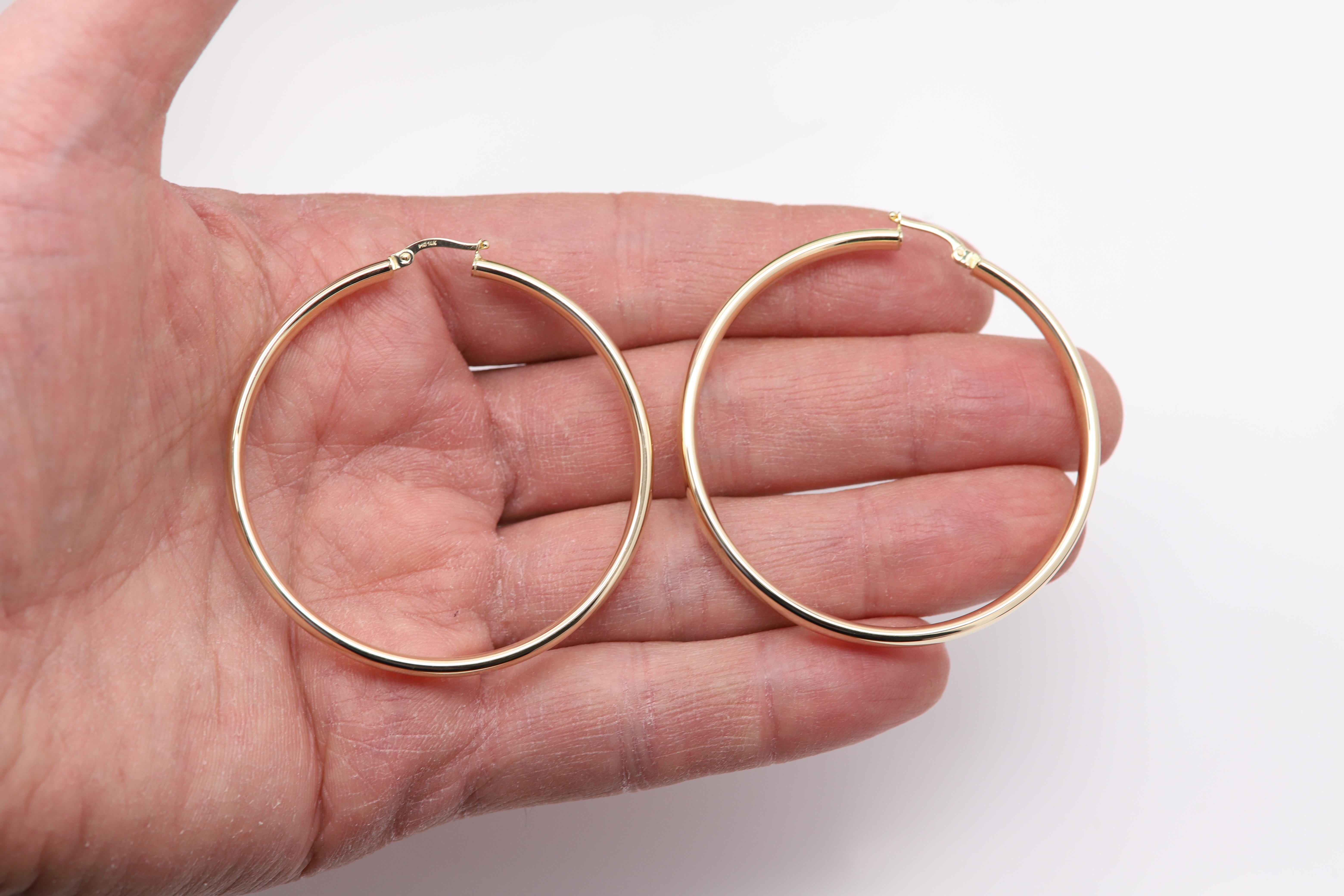 Italian Gold Hoops real 14k Gold Hoop Earrings 2.2 inch Large and Light Weight In New Condition In Brooklyn, NY