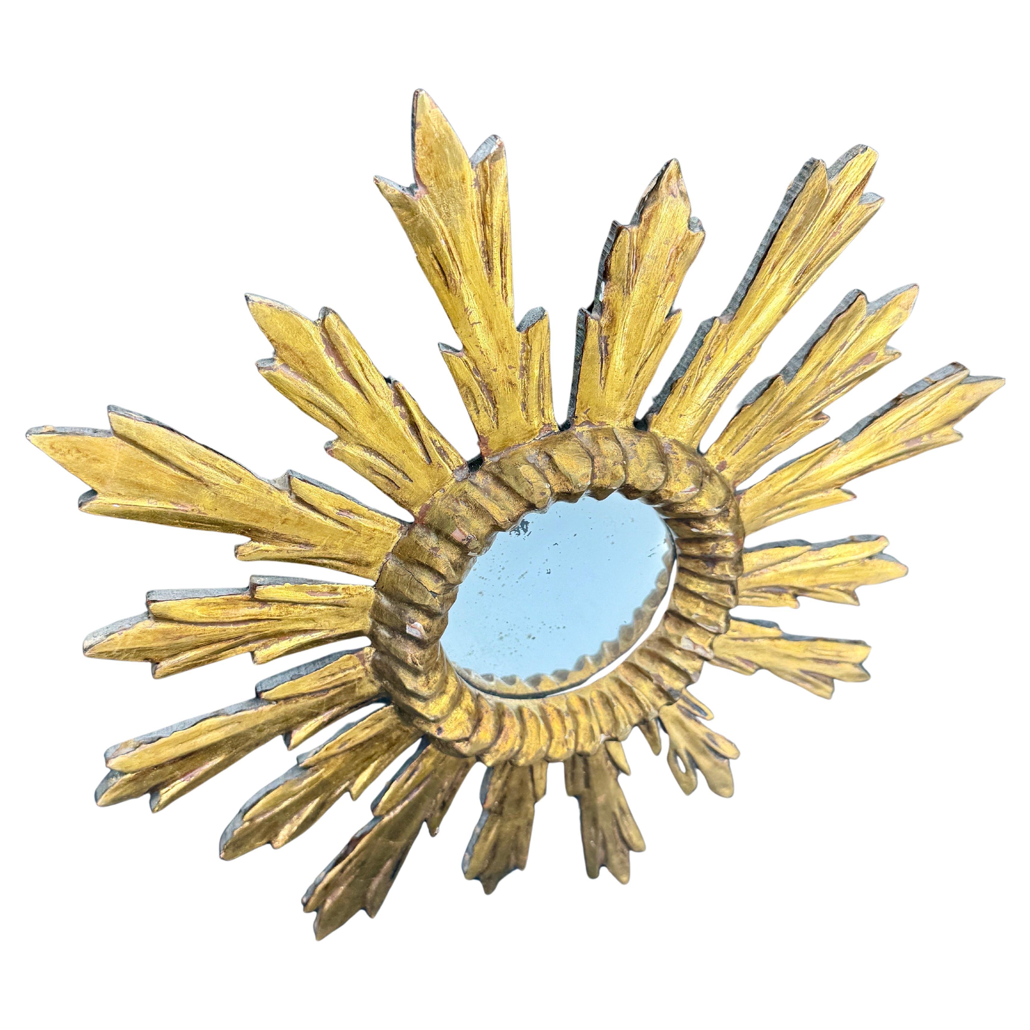 Un encantador espejo de pared Sunburst italiano de los años 60, que mide 15,5
