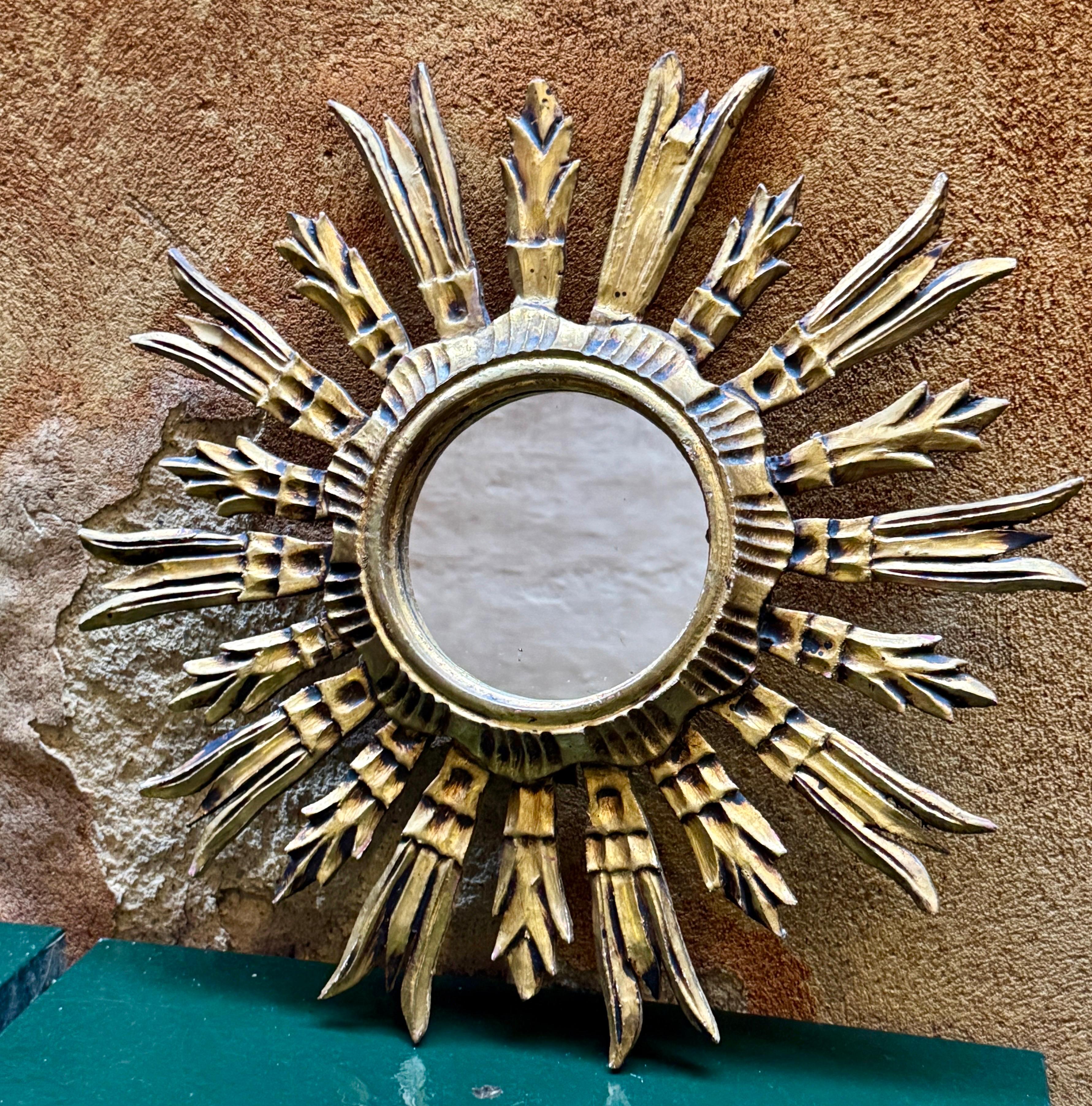 Italienischer Wandspiegel aus Blattgold mit Sternschliff und Sonnenschliff aus Holz, Mid-Century Modern im Angebot 6