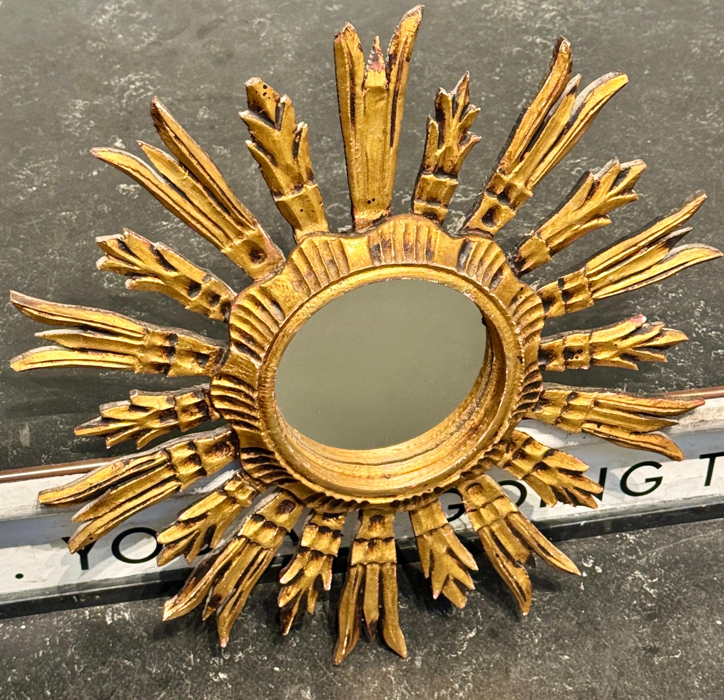 Italienischer Wandspiegel aus Blattgold mit Sternschliff und Sonnenschliff aus Holz, Mid-Century Modern im Angebot 9