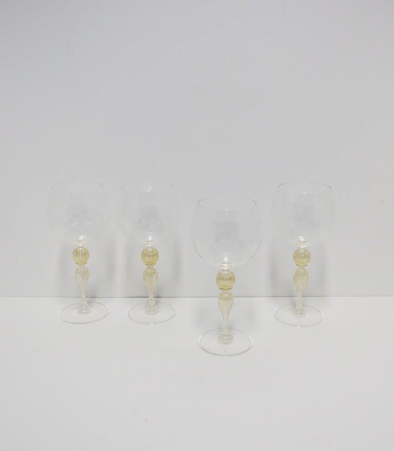 Italian Gold Venetian Murano Wine Goblet Glasses, Set of 4 In Excellent Condition For Sale In New York, NY