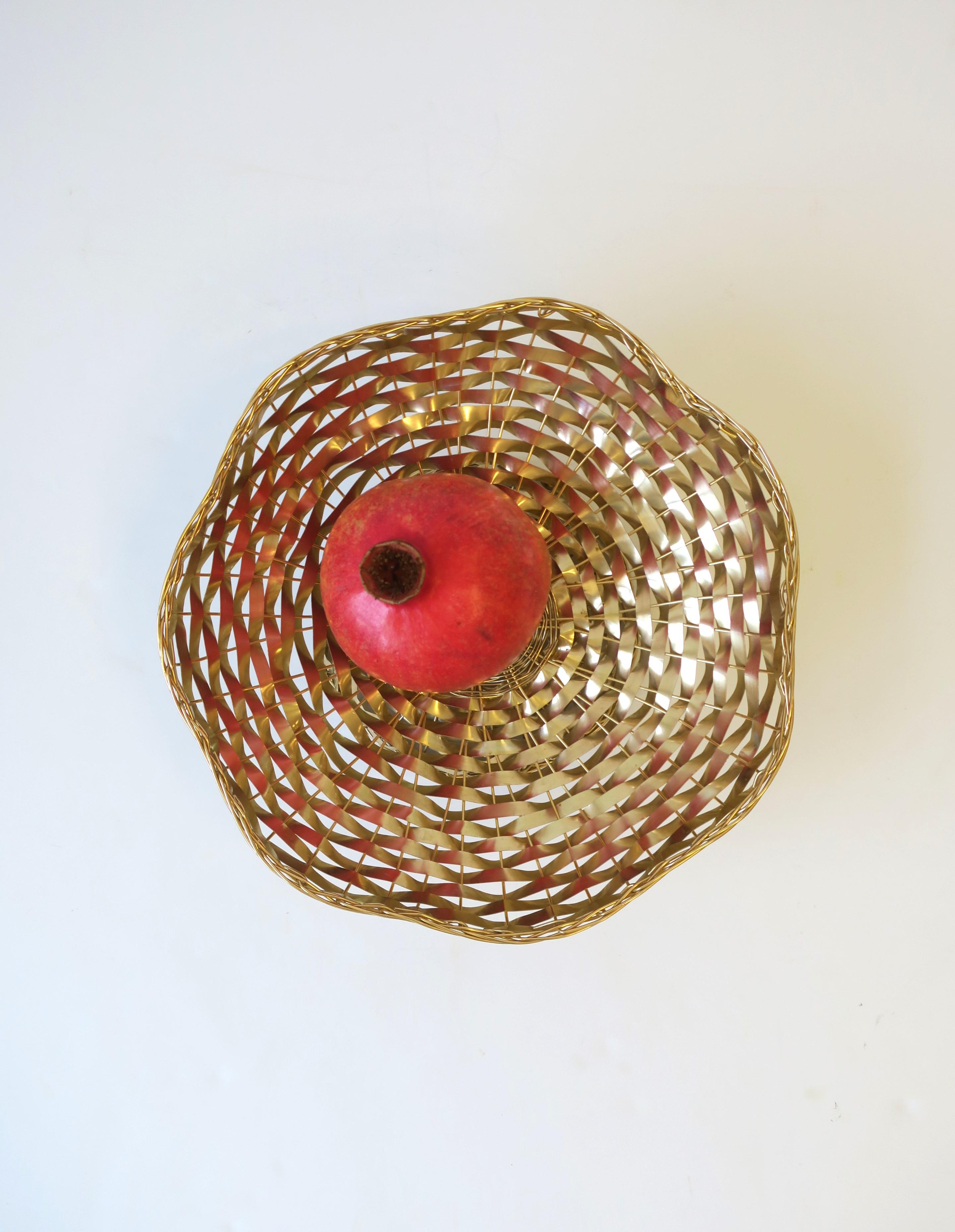 Rustic Italian Gold Wire Wicker Compote Basket with Scalloped Edge For Sale