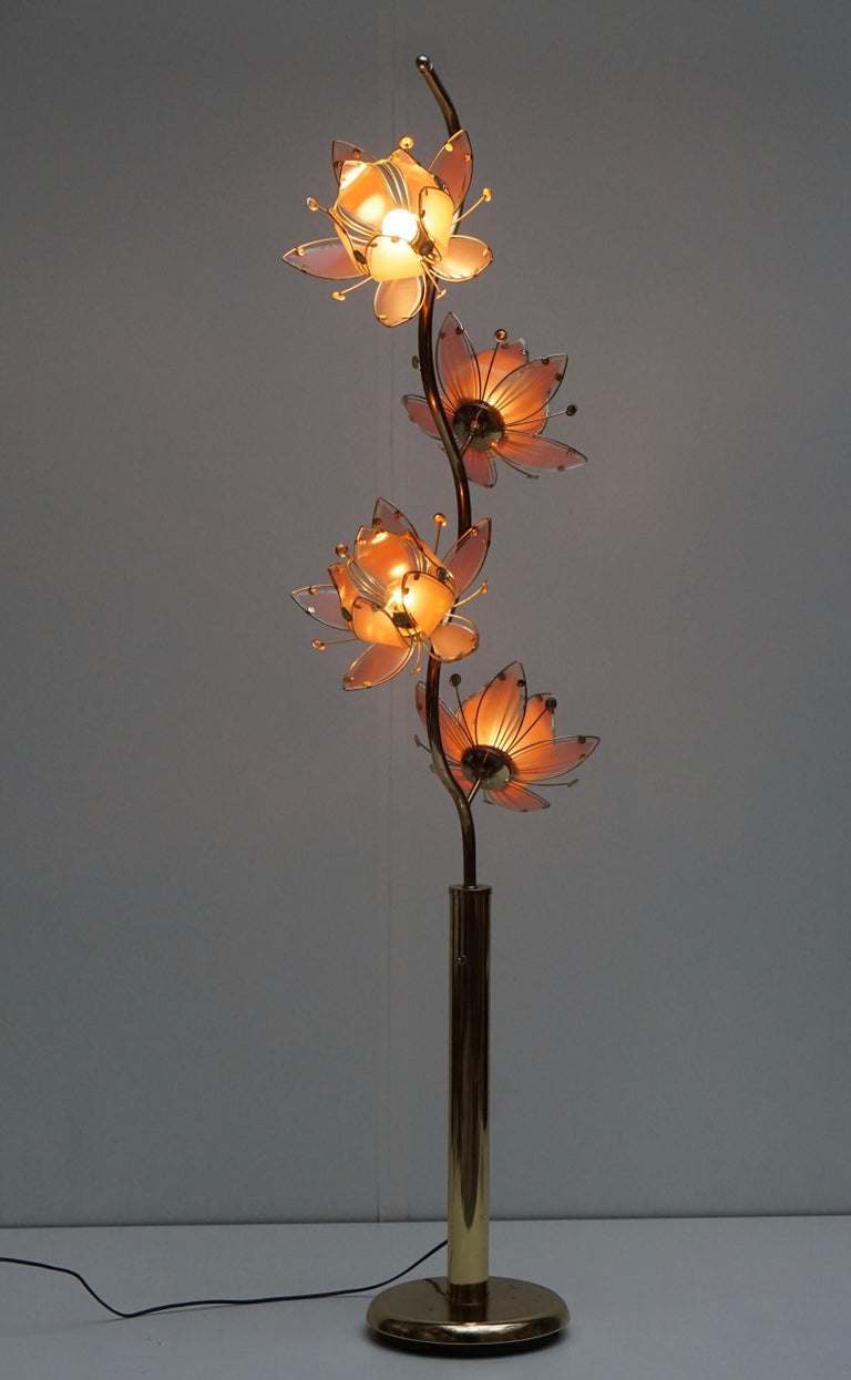 20th Century  Italian Golden Brass and Murano Glass Lotus Floral Floor Lamp, 1970 For Sale