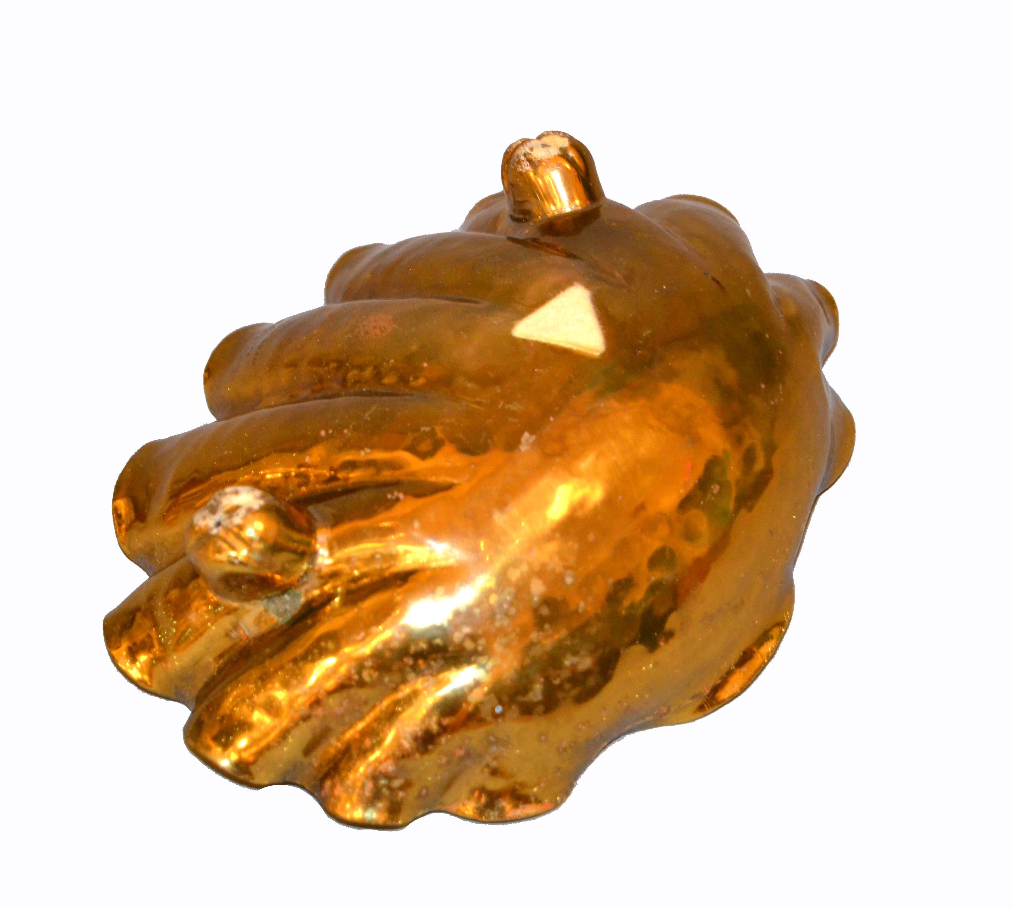 Italienische goldene handgehämmerte Bronzeschale mitlam-Fuß und Schlüsselanhänger, Italien im Angebot 2