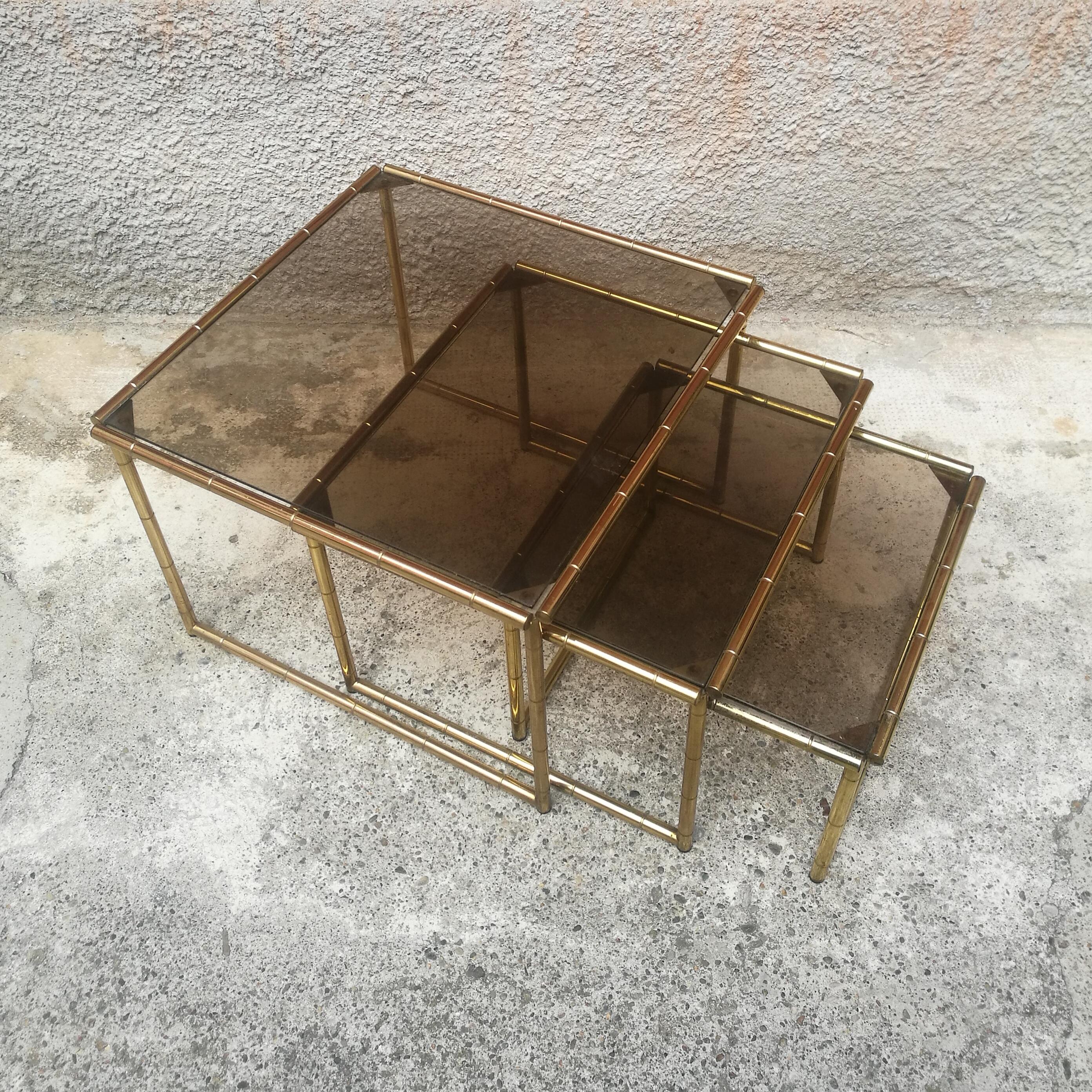 Italian golden metal coffee tables, 1970s
Coffee tables with golden metal frame and smoked glass
Perfect conditions.