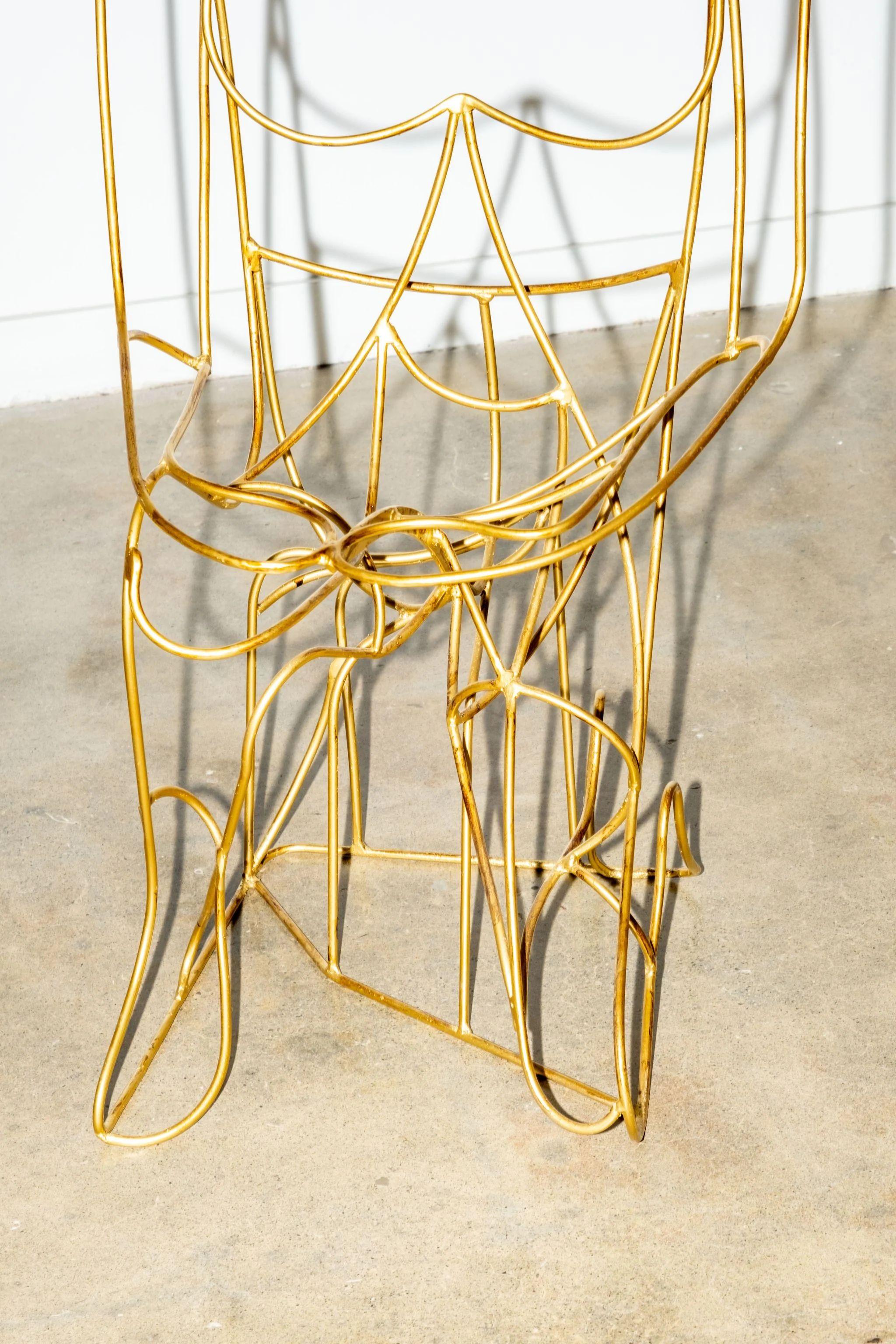 Silla Escultura Italiana Figura de Alambre Dorado Italiano en venta