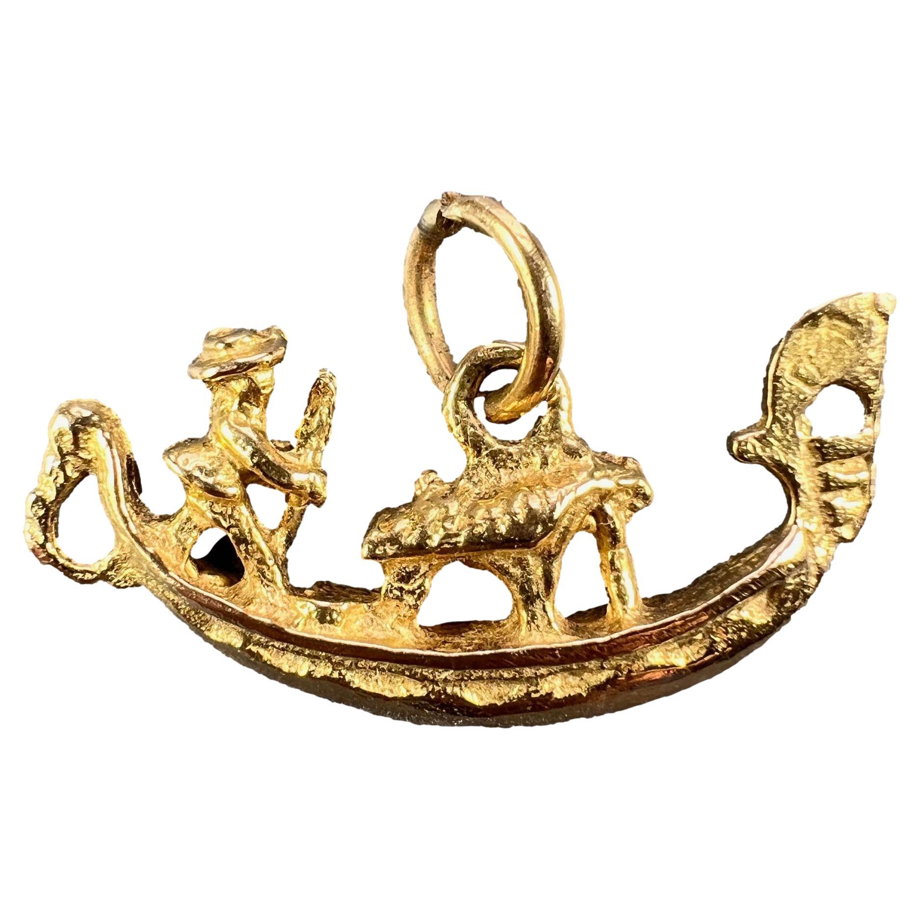 Italian Gondola Boat 18k Yellow Gold Charm Pendant For Sale