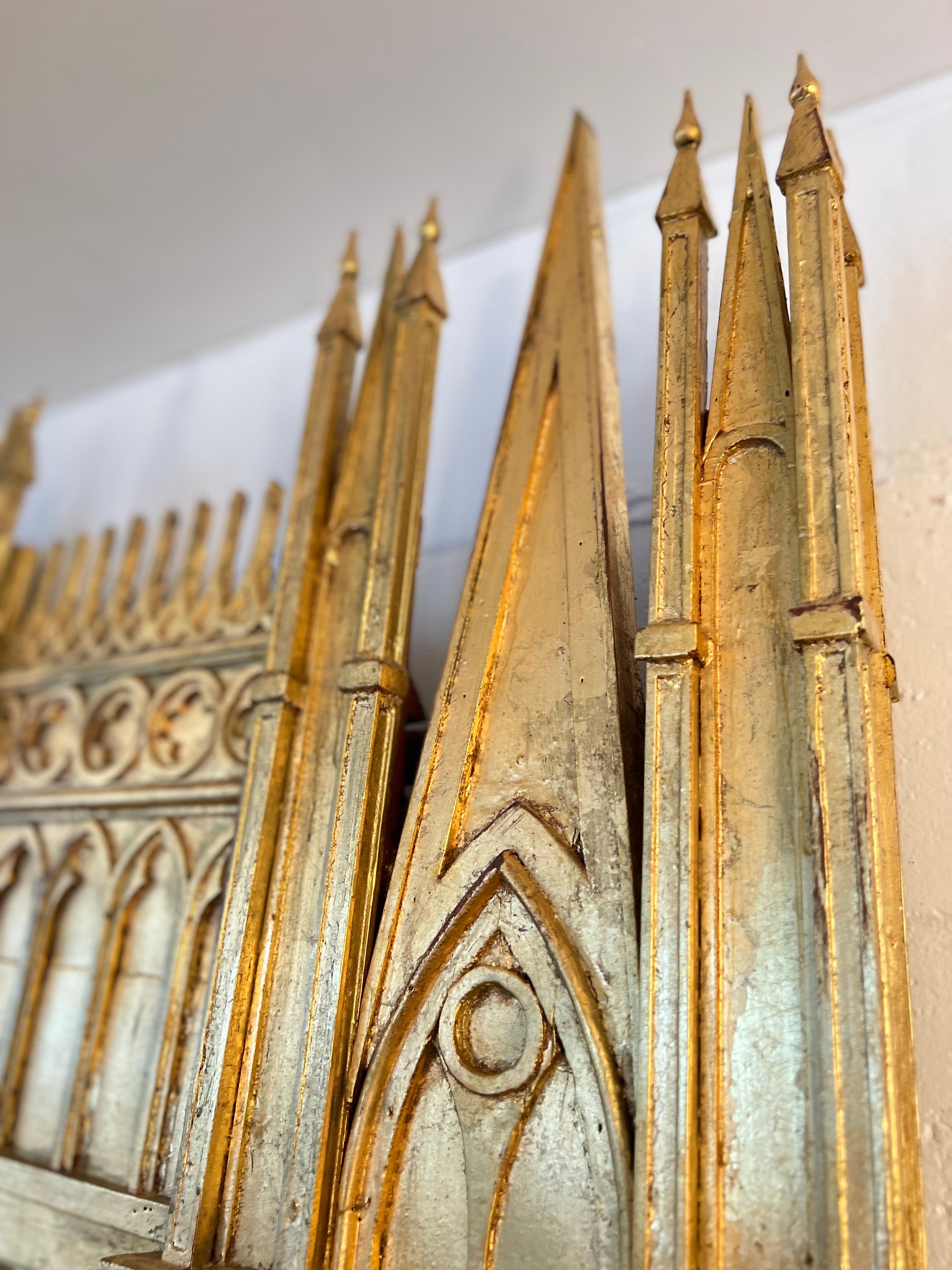 Italienische gotische Spiegelkonsole mit schwarzem Marmor im Angebot 13