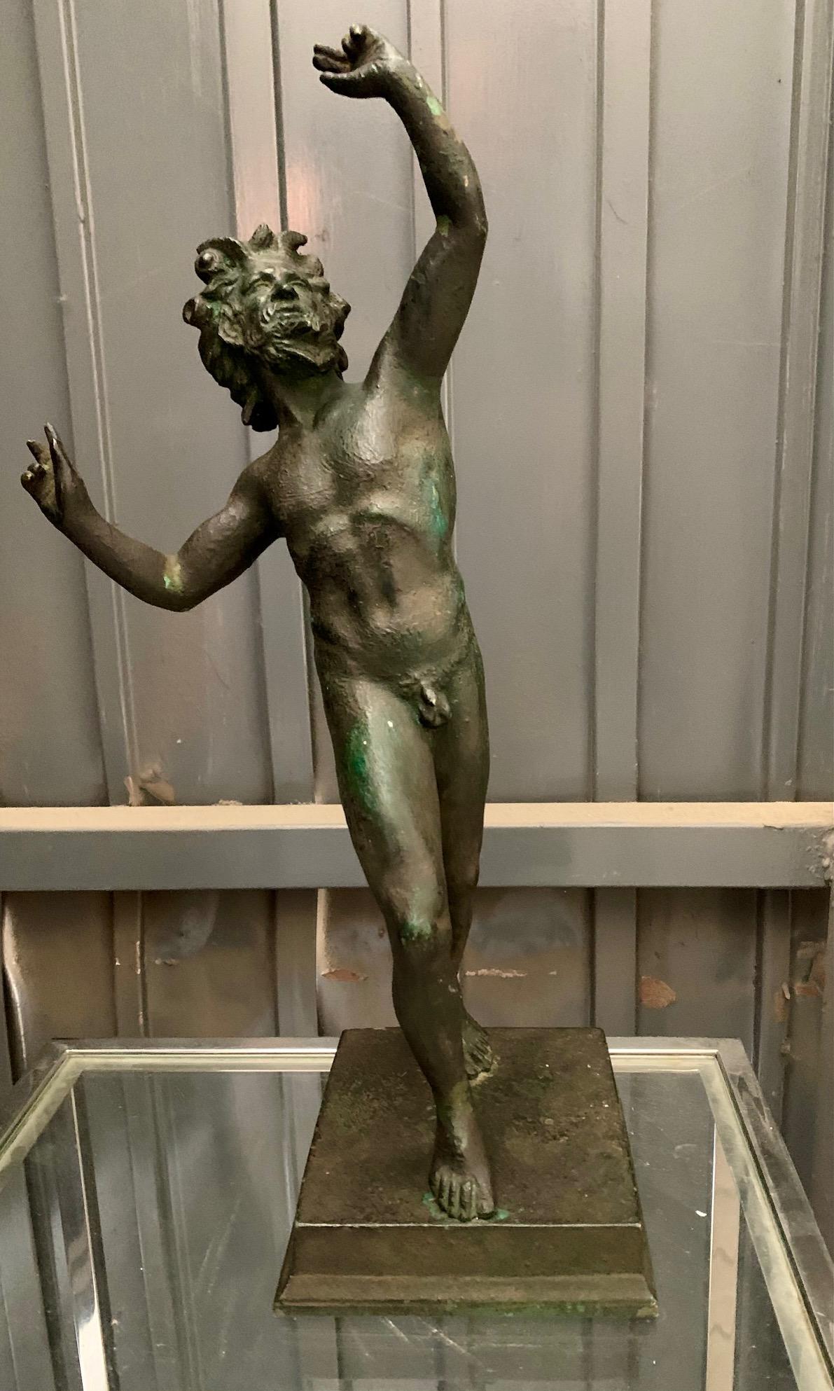 Gran Gira Italiana Fundición de Bronce del Fauno de Pompeya en Bueno Estado en Madrid, ES