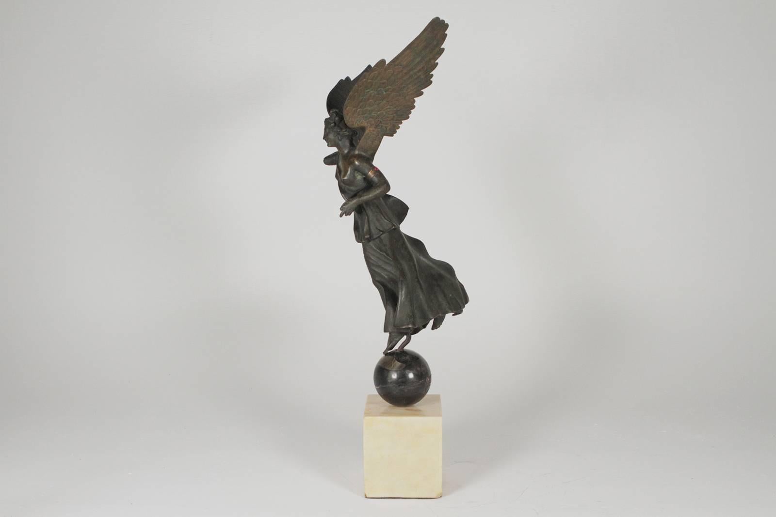 Italian Grand Tour Bronze Figure of Nike, or Winged Victory, 19th Century In Excellent Condition In Lambertville, NJ