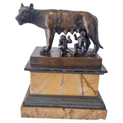 Italian Grand Tour bronze of wolf and Romulus & Remus, the "Lupa Capitolina"