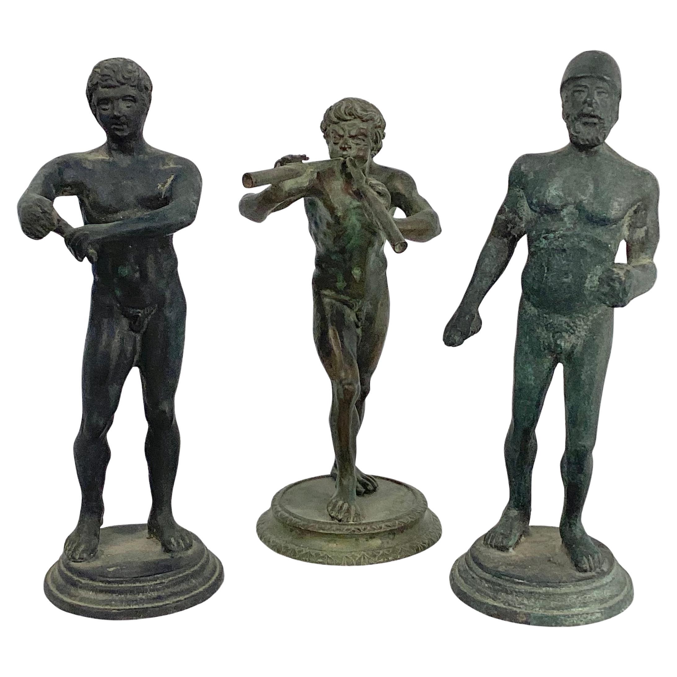 Gran Recorrido Italiano Estatuas de Bronce de Varones Grecorromanos, Lote de Tres
