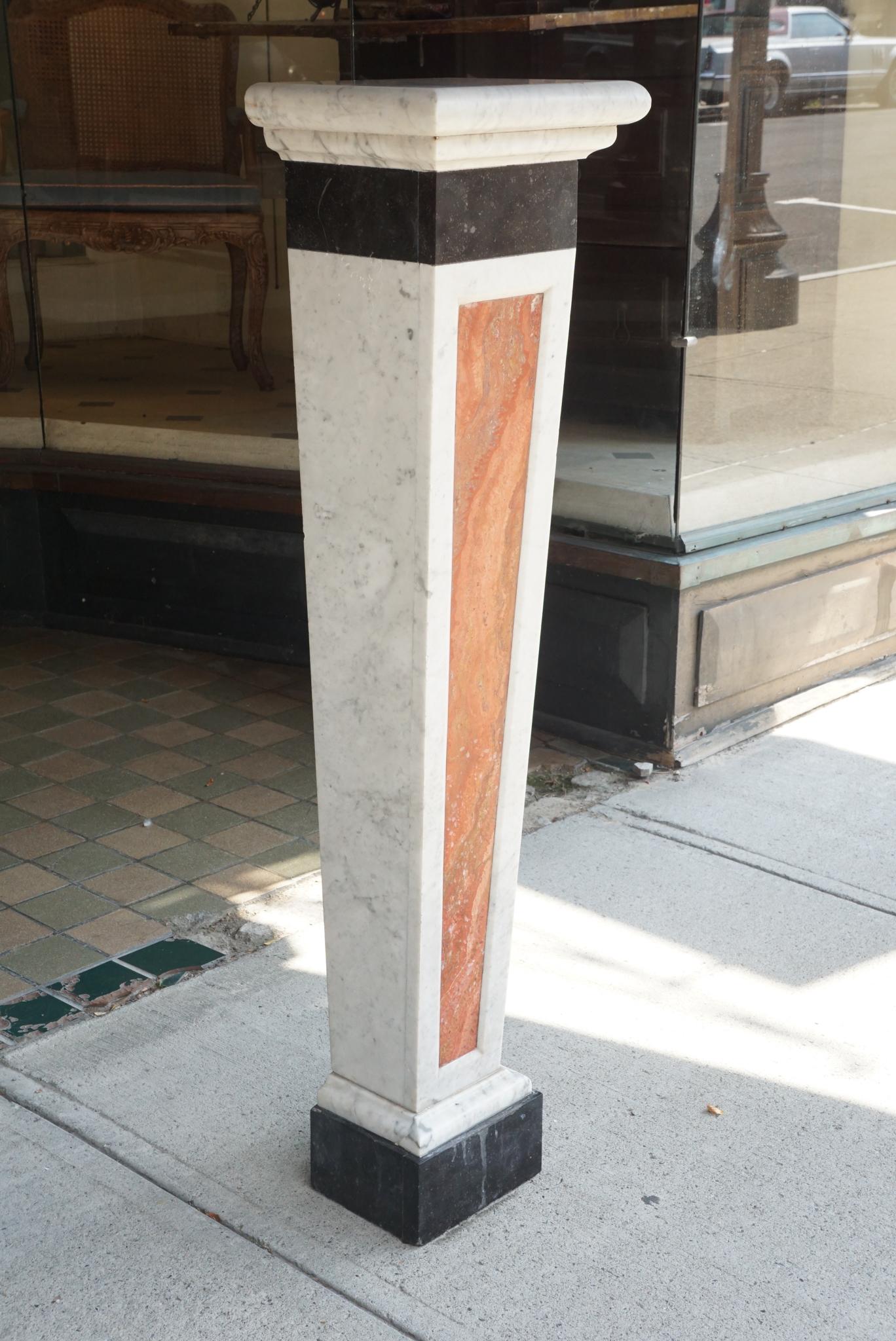 Piedistallo in marmo Grand Tour italiano In condizioni buone in vendita a Hudson, NY