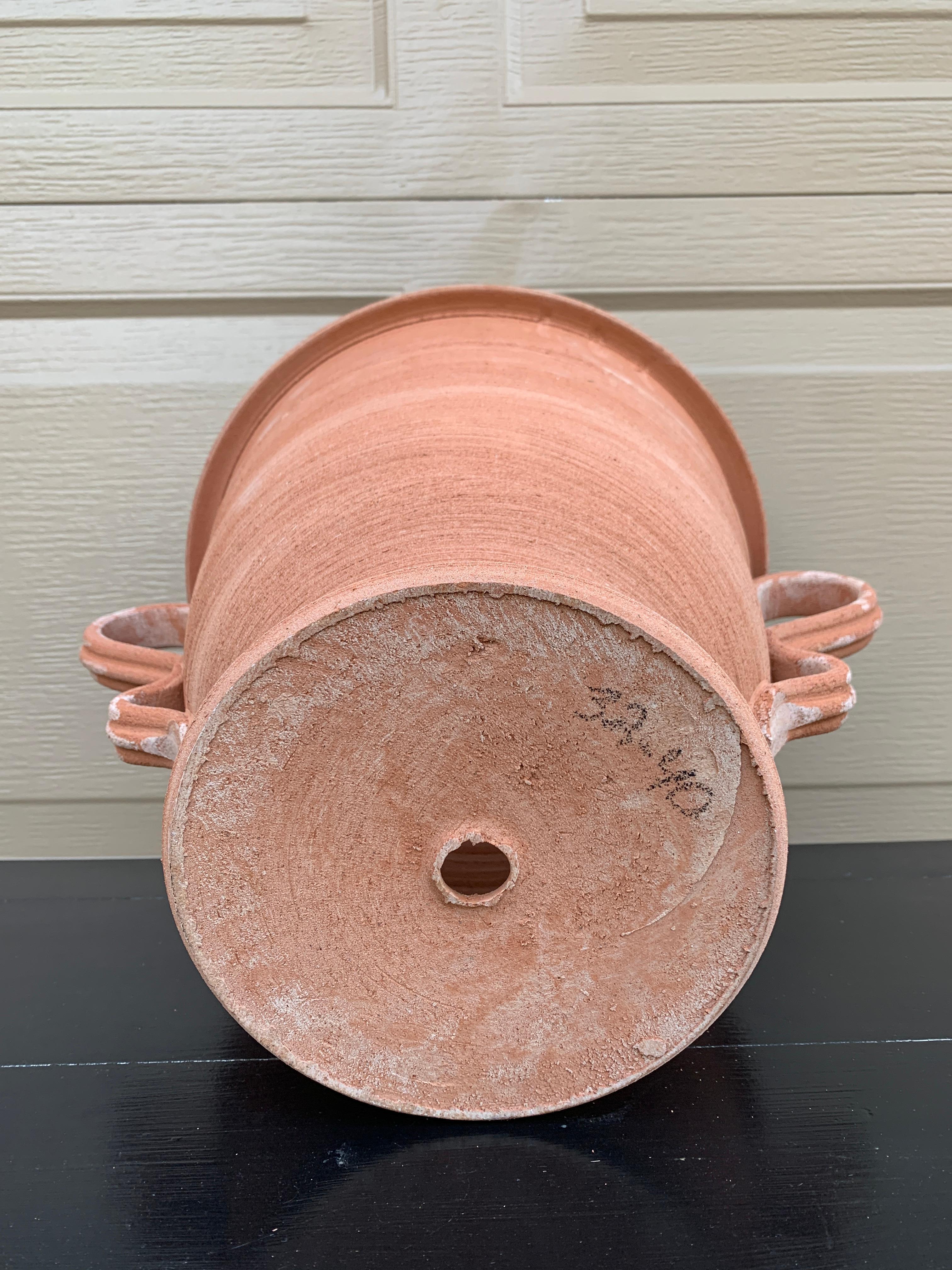 Fioriera classica in terracotta in stile Grand Tour italiano in vendita 3