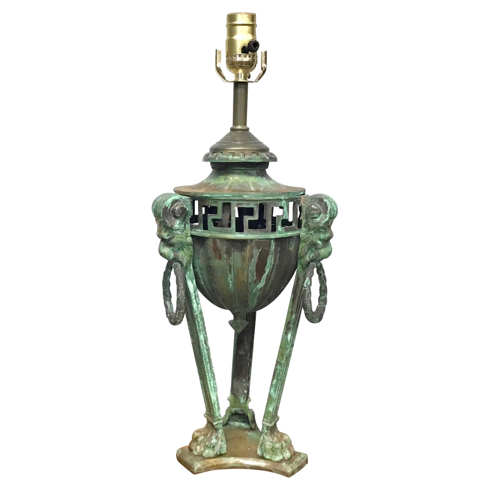 Lampada in bronzo patinato in stile Grand Tour italiano
