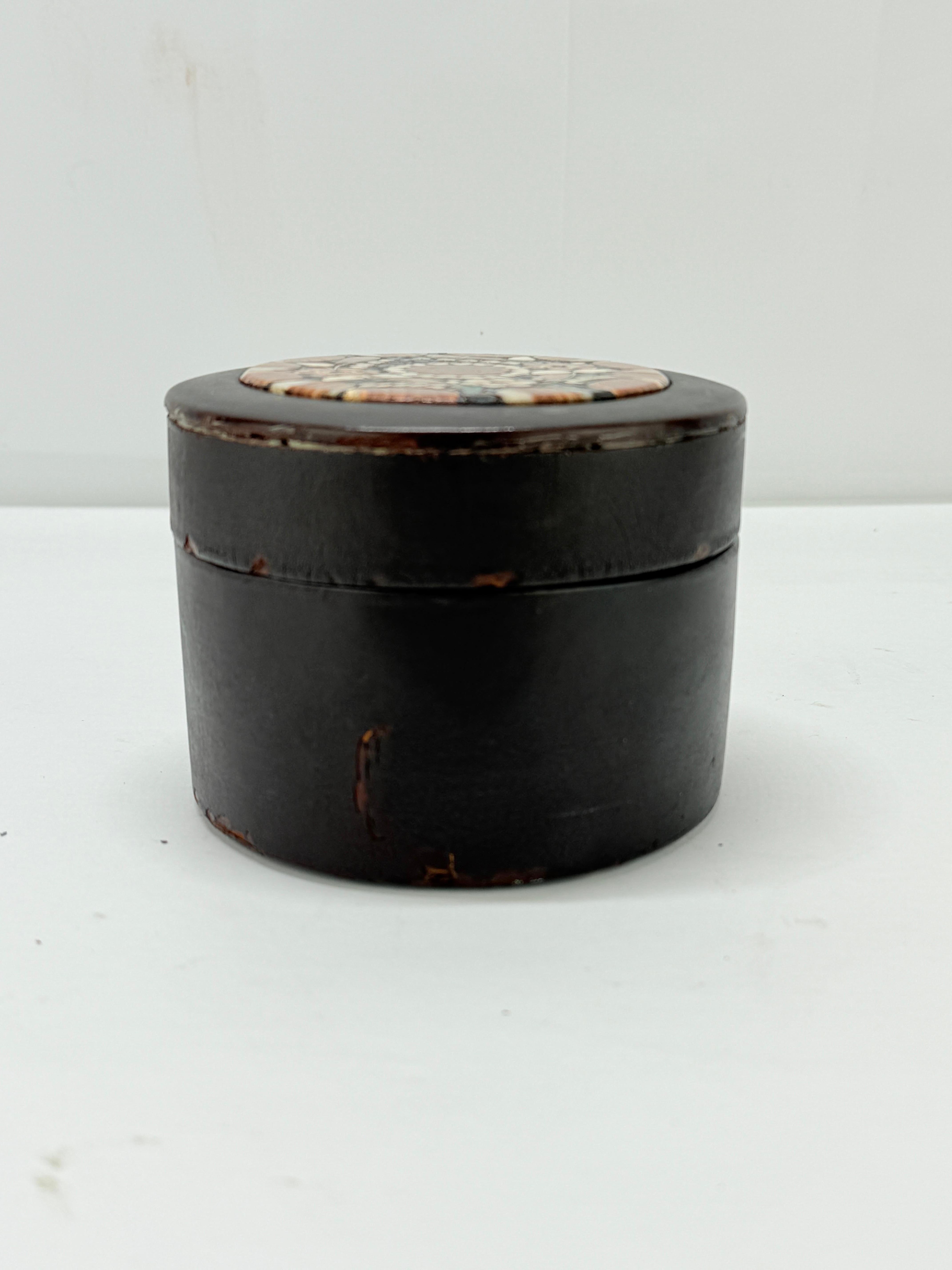 Humidificador o caja de tocador estilo Gran Tour Italiano, Pietra Dura y Cuero siglo XX en venta