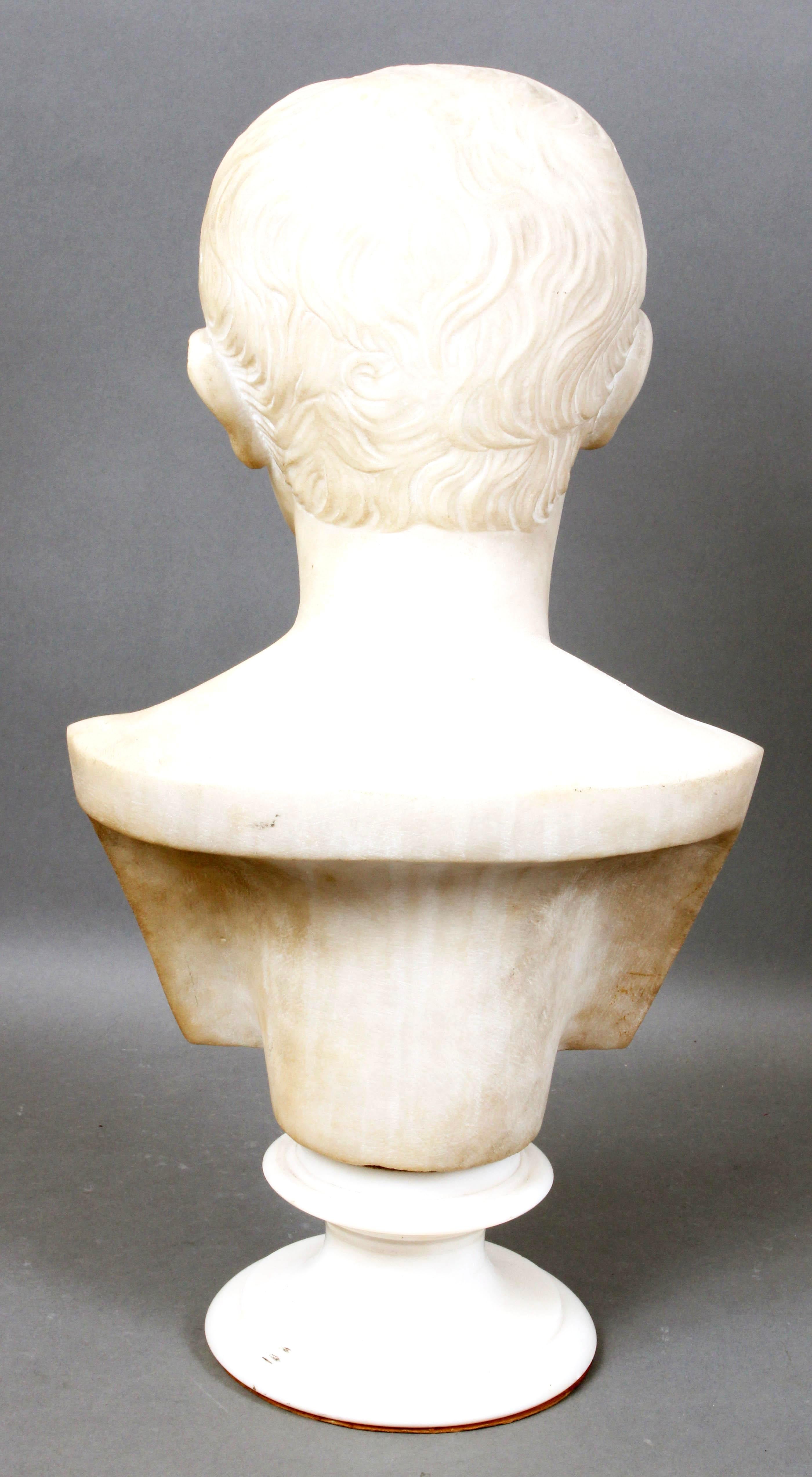 Busto di Cesare Augusto in marmo bianco del Grand Tour italiano In condizioni buone in vendita a Bradenton, FL