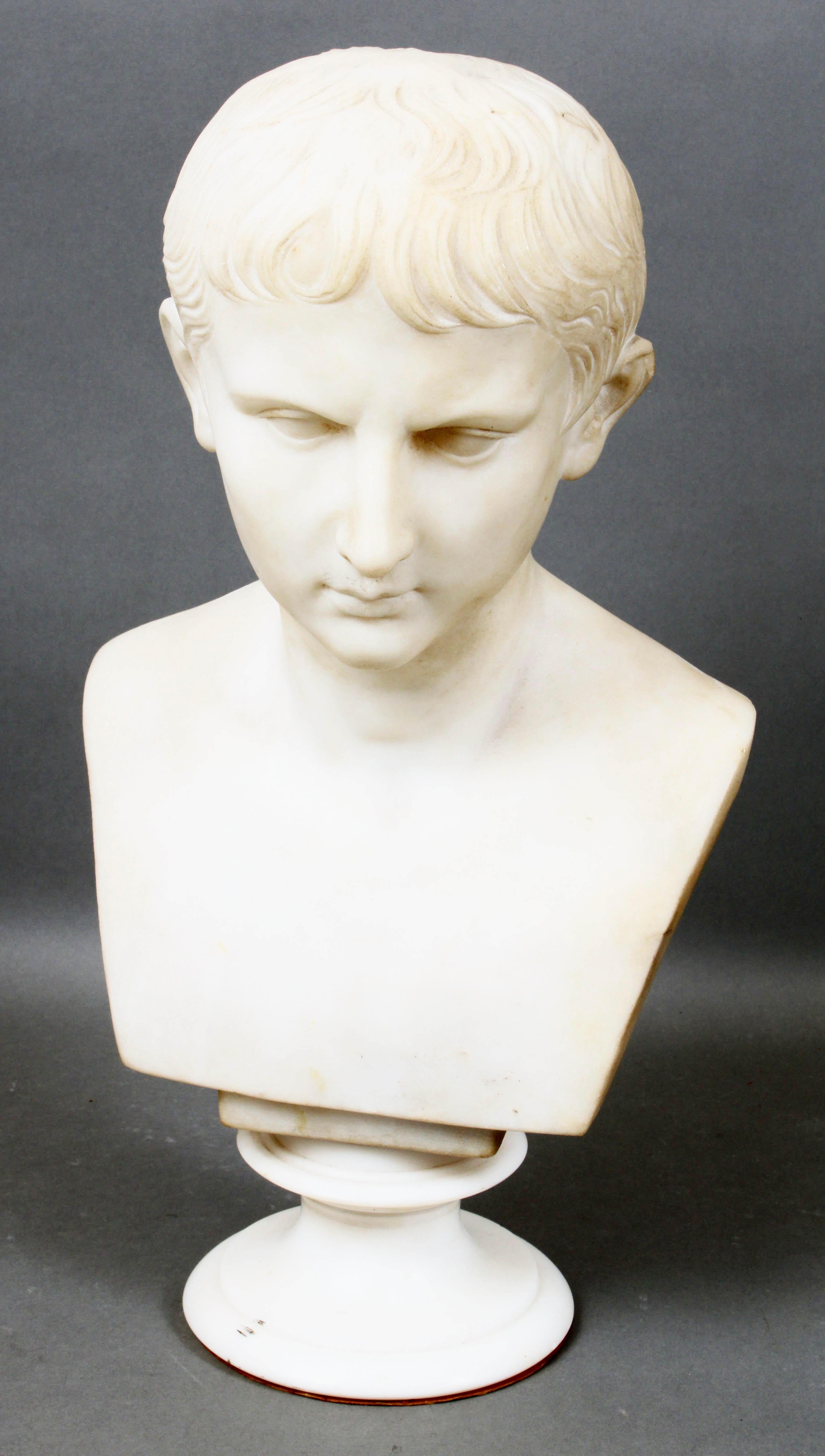 XIX secolo Busto di Cesare Augusto in marmo bianco del Grand Tour italiano in vendita