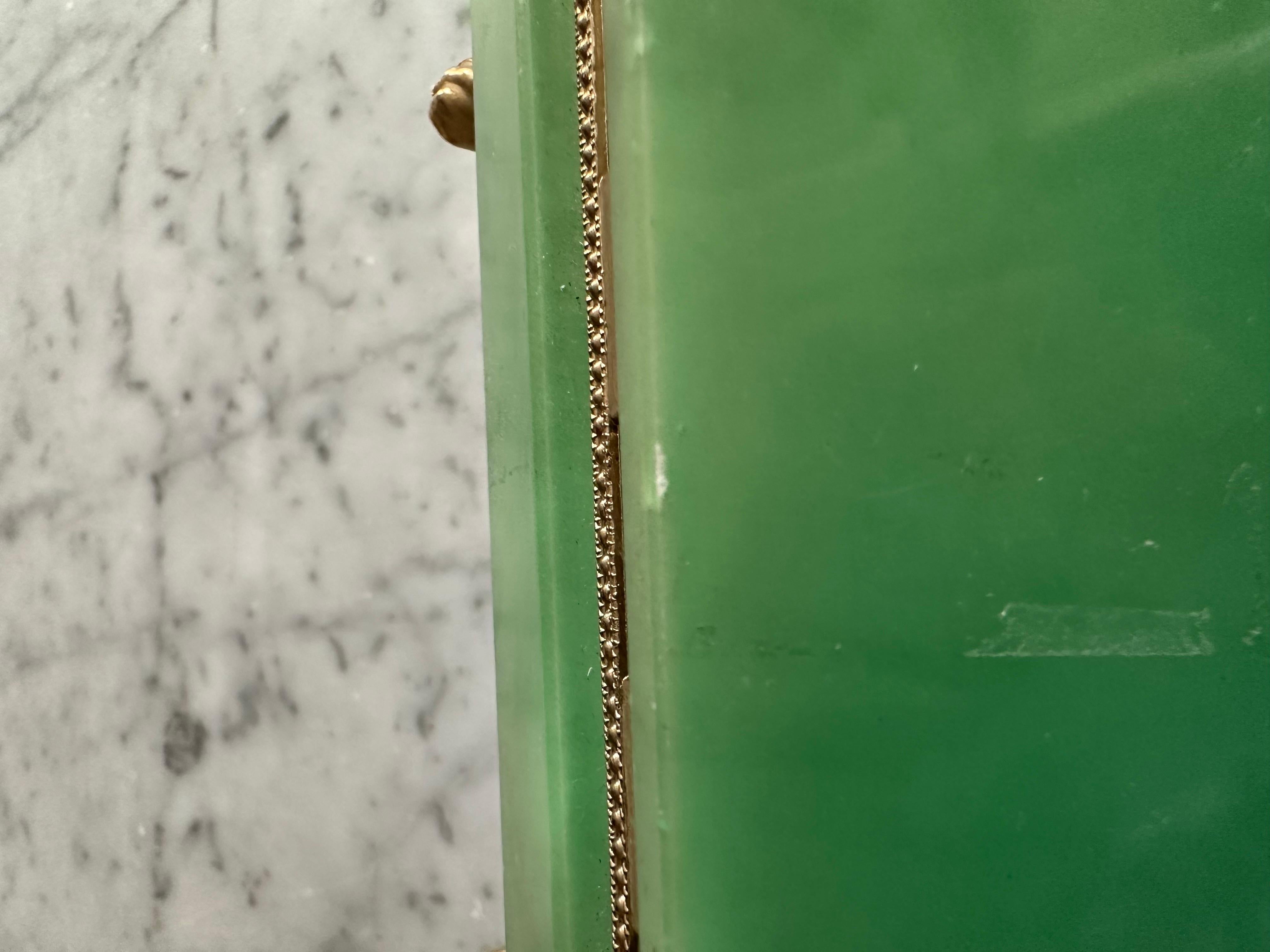 Boîte italienne en albâtre vert avec montures décoratives en laiton en vente 23