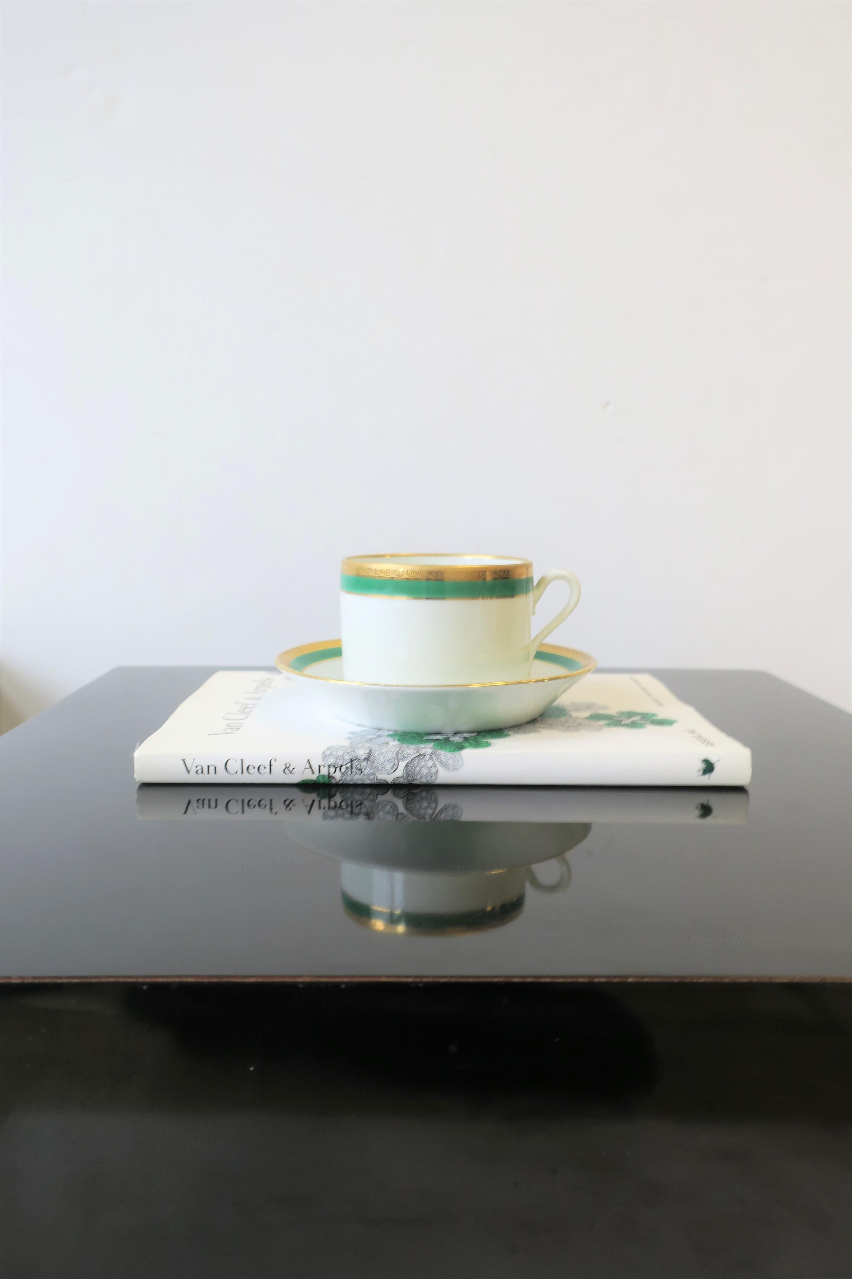 Richard Ginori Designer Italienische Couchtisch oder Teekanne und Untertasse in Grün und Gold im Zustand „Hervorragend“ im Angebot in New York, NY