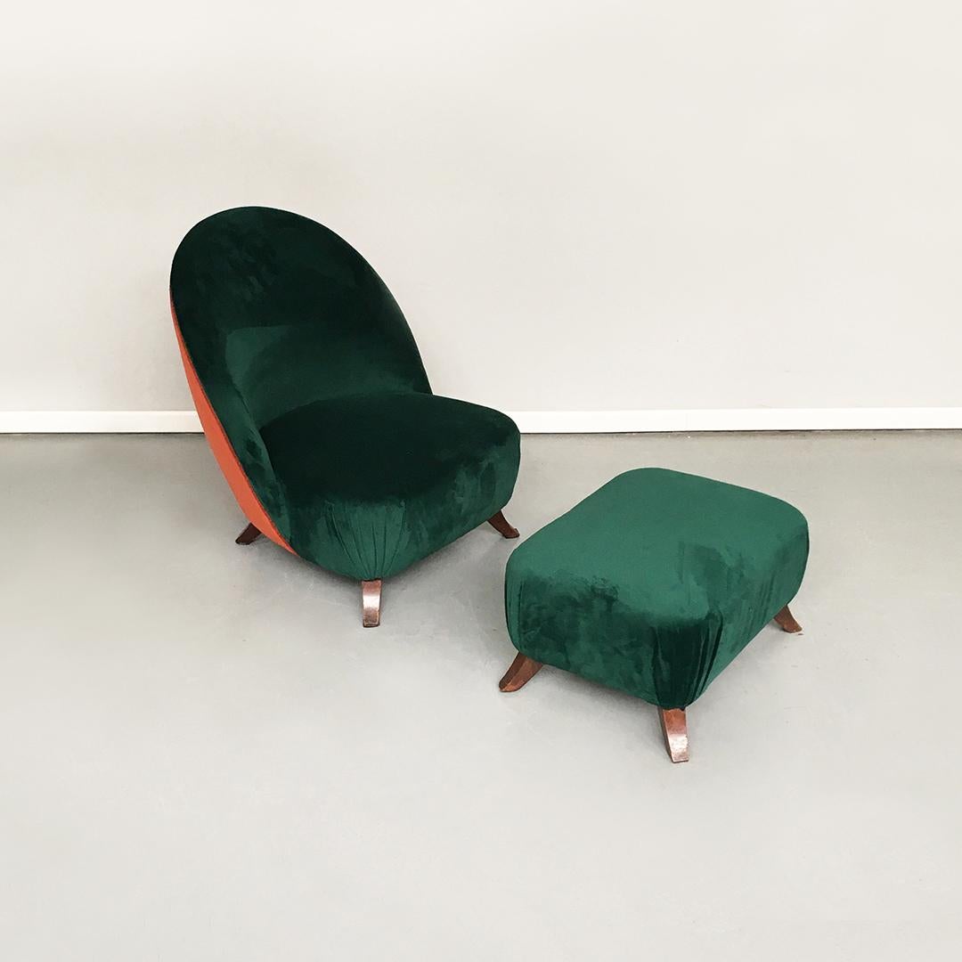 Italian green or brick velvet and wooden structure pouf and armchair, 1950s
Armchair with pouf from the 1950s, with new upholstery and forest green velvet, with brick velvet back.

Good conditions

Measures: 63 x 61 x 74 H cm, 58 x 41 x 29 H