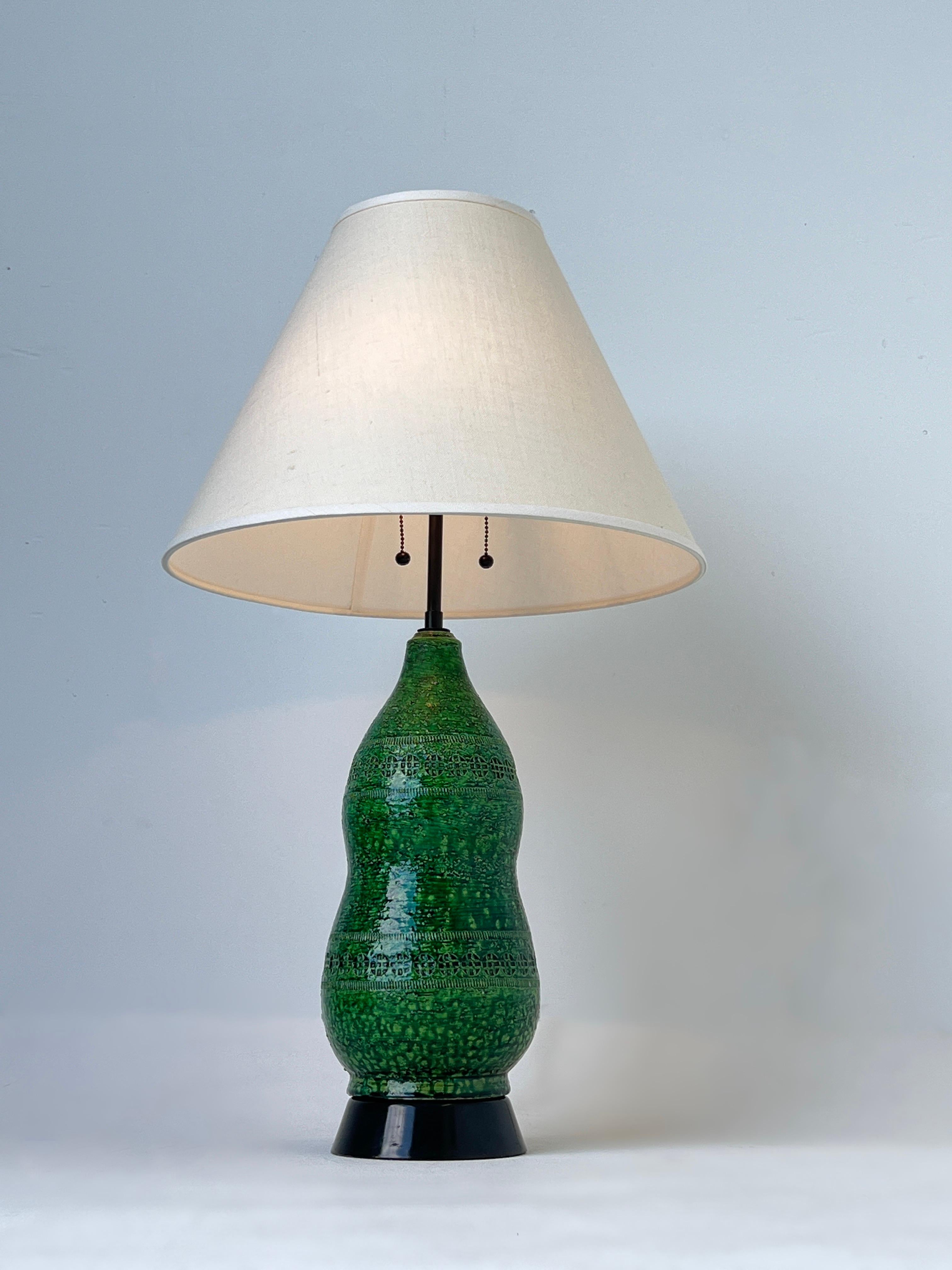 Mid-Century Modern Italian Green Ceramic and Black Lacquered Table Lamp by Bitossi 