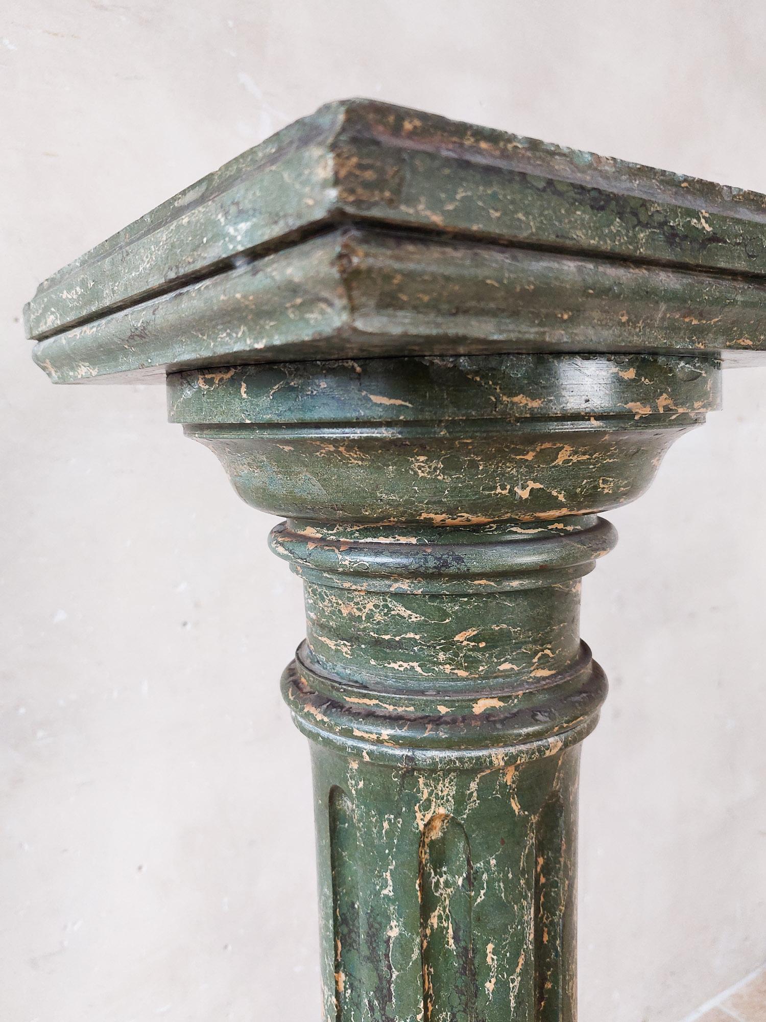 Pedestal Scaglioga Verde Faux Marbre Italiano en venta 4