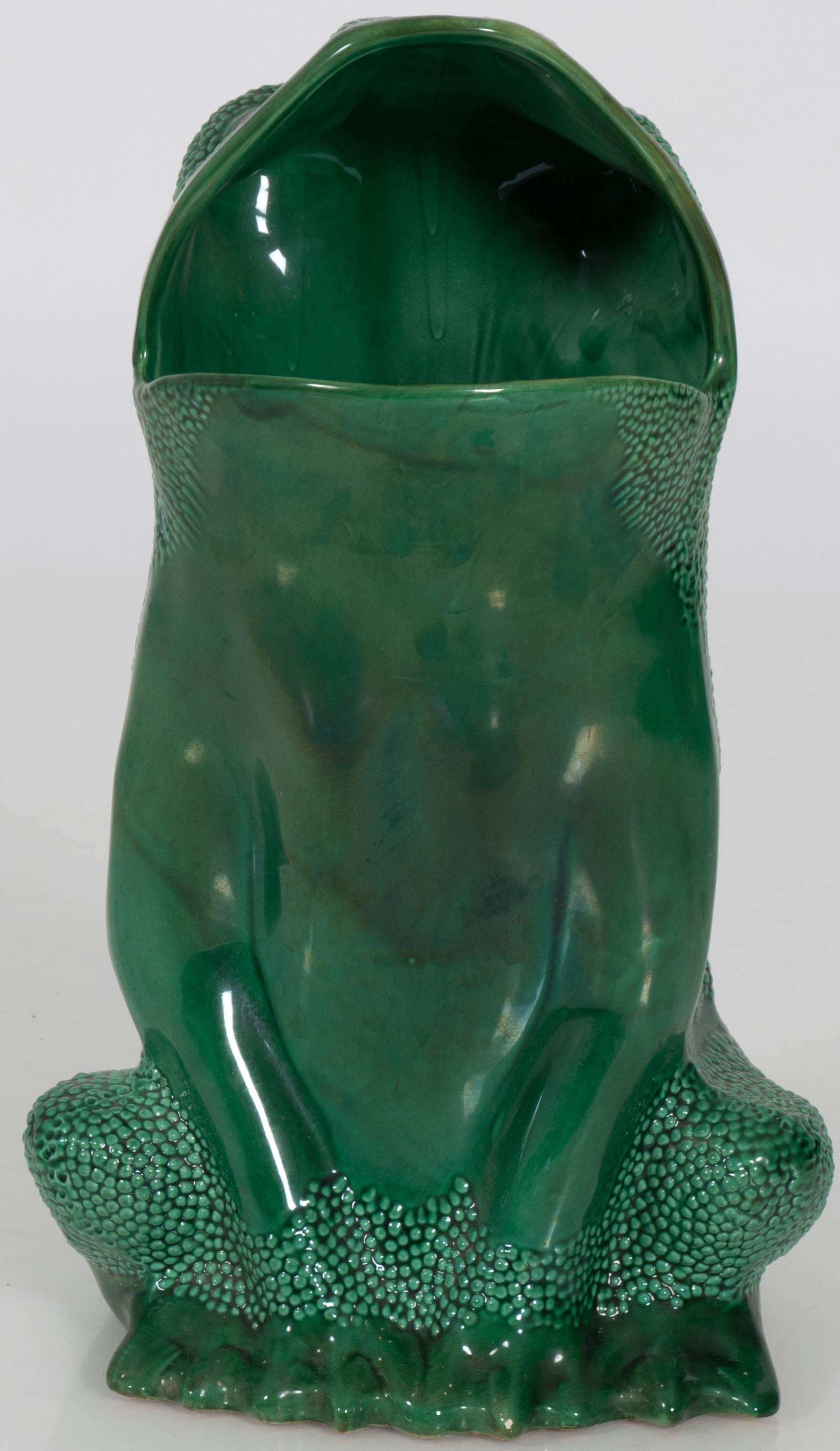 1960s Italian ceramic frog umbrella stand. Green crackle glaze finish. Made for Gumps of San Francisco. Stamped on the bottom.