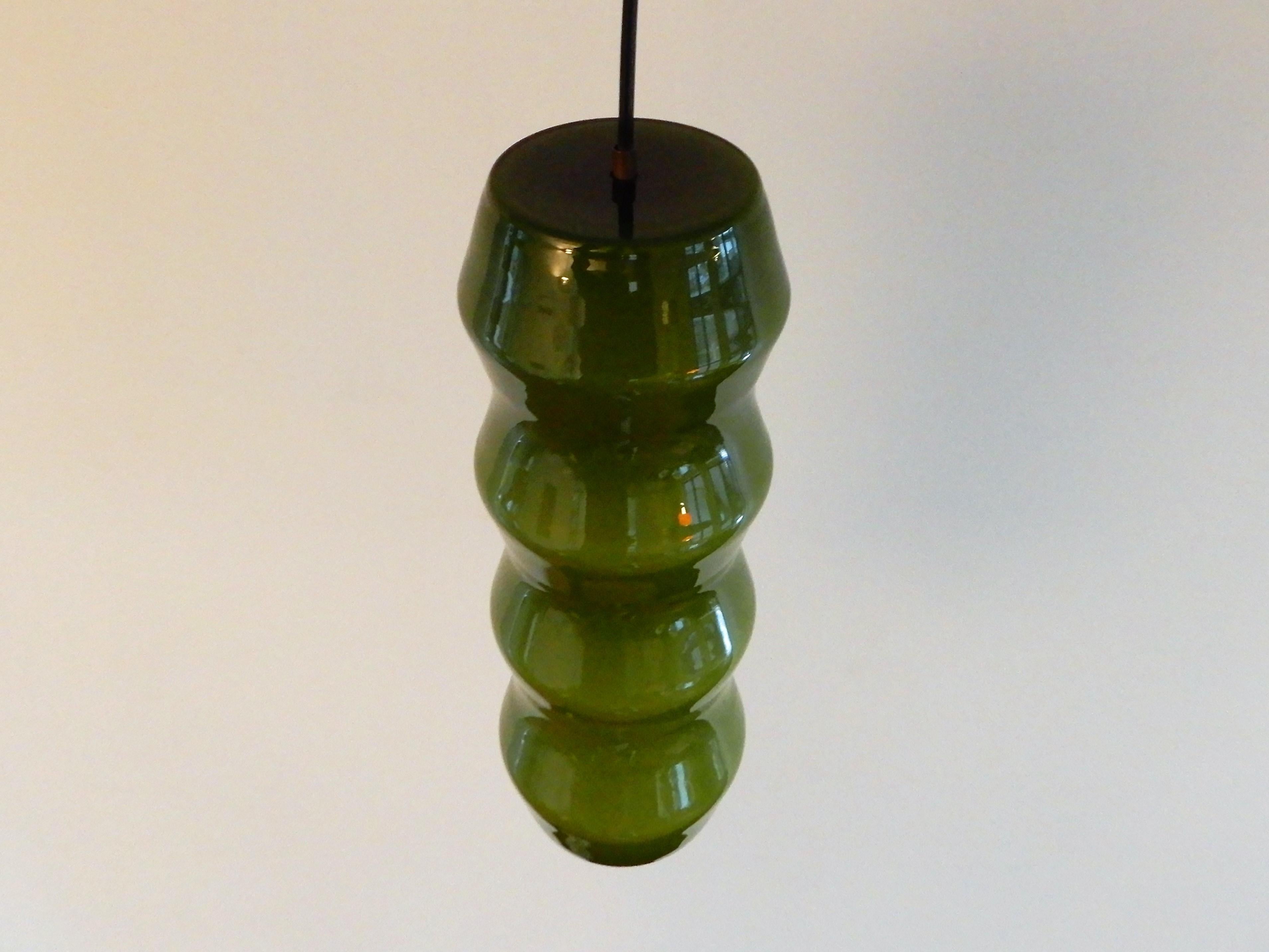 Italian Green Glass Pendant, Italy, 1960s In Good Condition In Steenwijk, NL