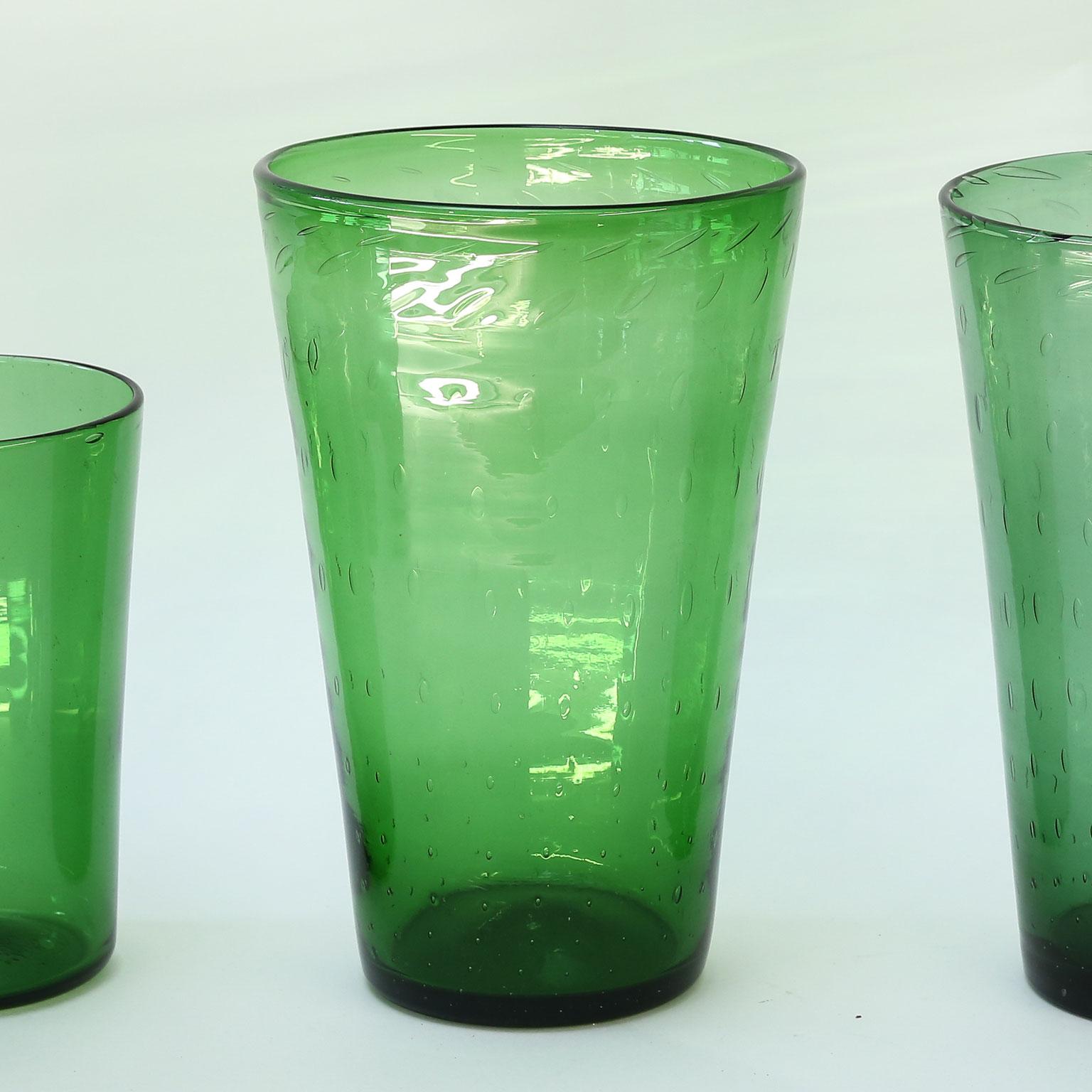 Italienische Vase aus grünem Glas von Empoli (Mitte des 20. Jahrhunderts) im Angebot
