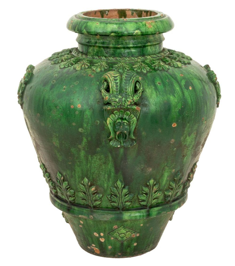 Vaso italiano in terracotta smaltata verde In condizioni buone in vendita a Astoria, NY