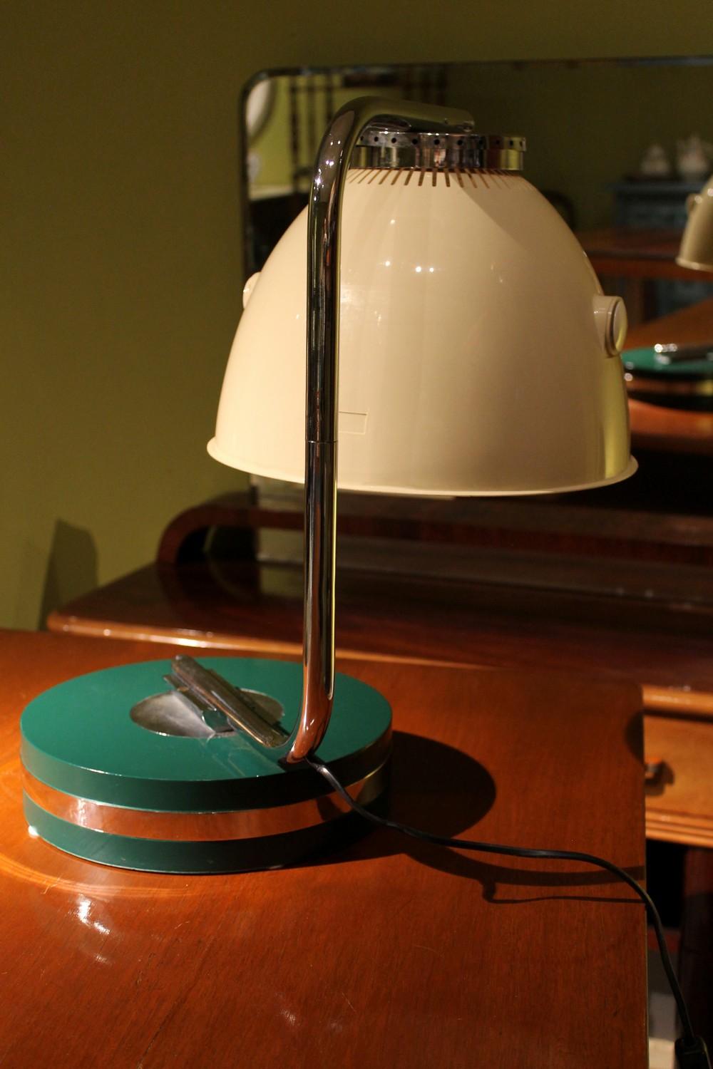 Italian Green Iron and Chrome Round Base Swivel Arm One Light Table Lamp, 1960s For Sale 6