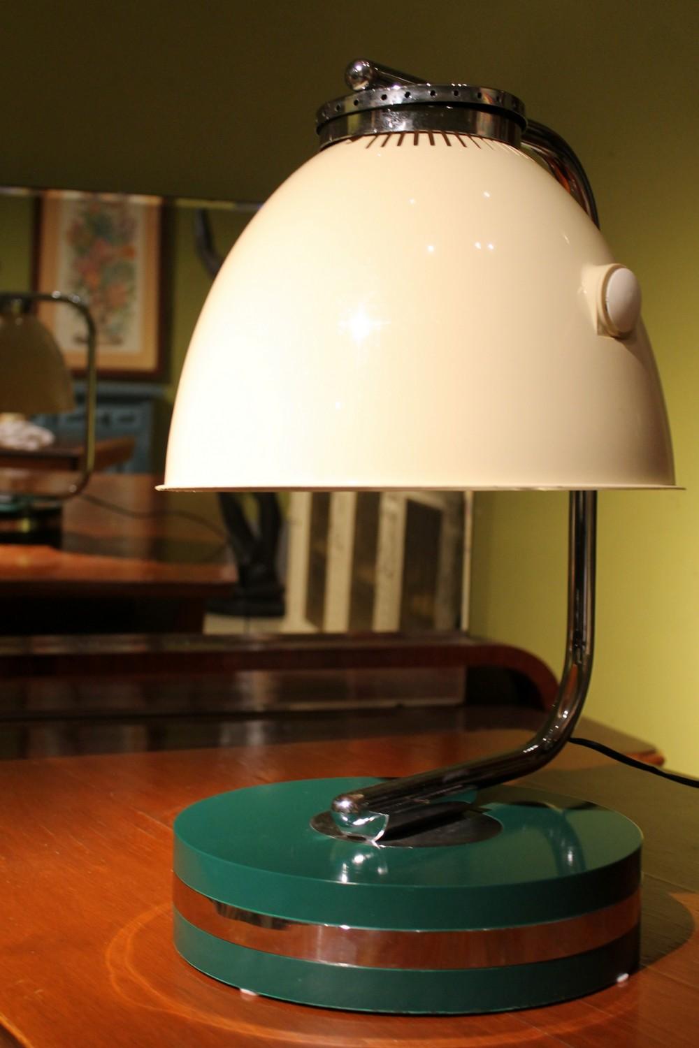 Italian Green Iron and Chrome Round Base Swivel Arm One Light Table Lamp, 1960s For Sale 13