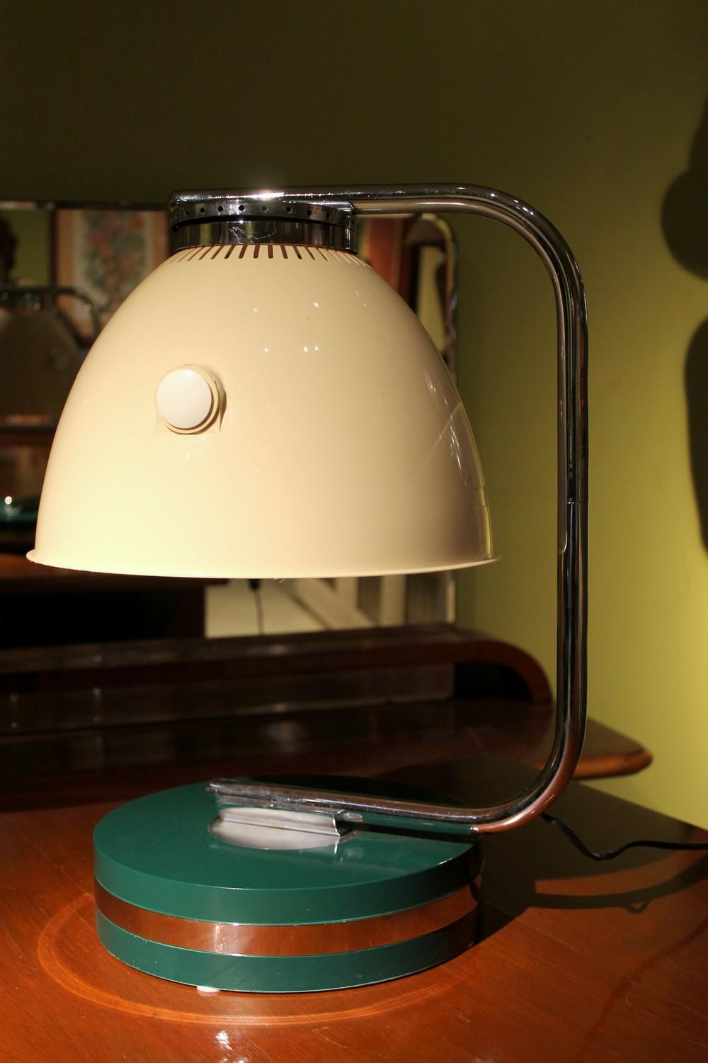 Steel Italian Green Iron and Chrome Round Base Swivel Arm One Light Table Lamp, 1960s For Sale