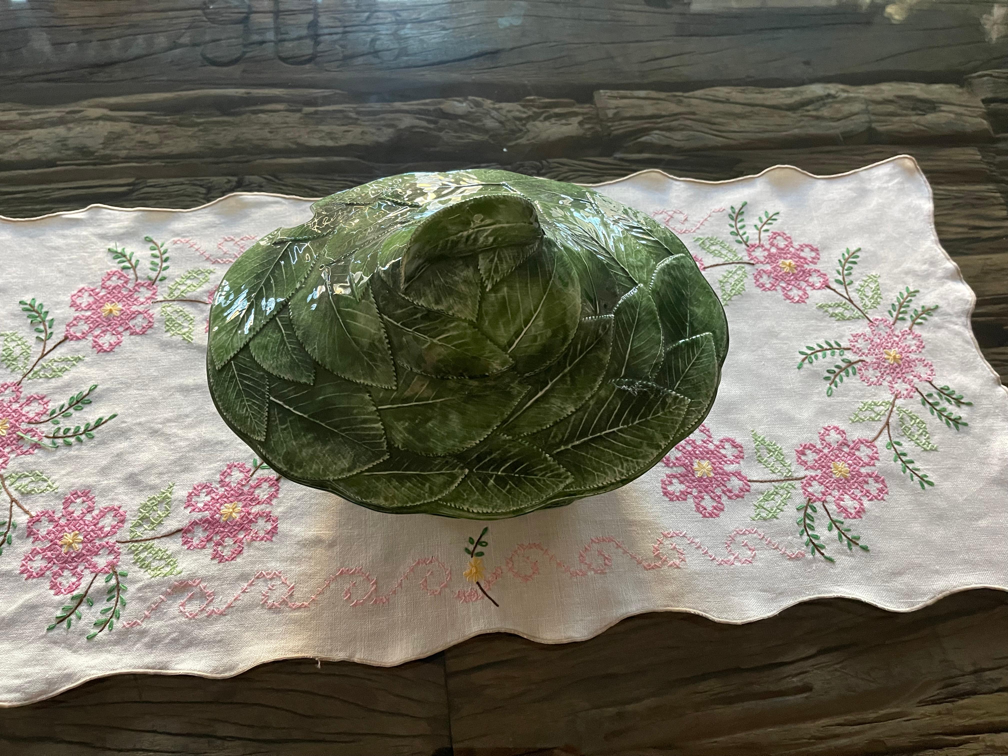 Italian Green Leaf Ceramic Tureen In Good Condition For Sale In Boca Raton, FL