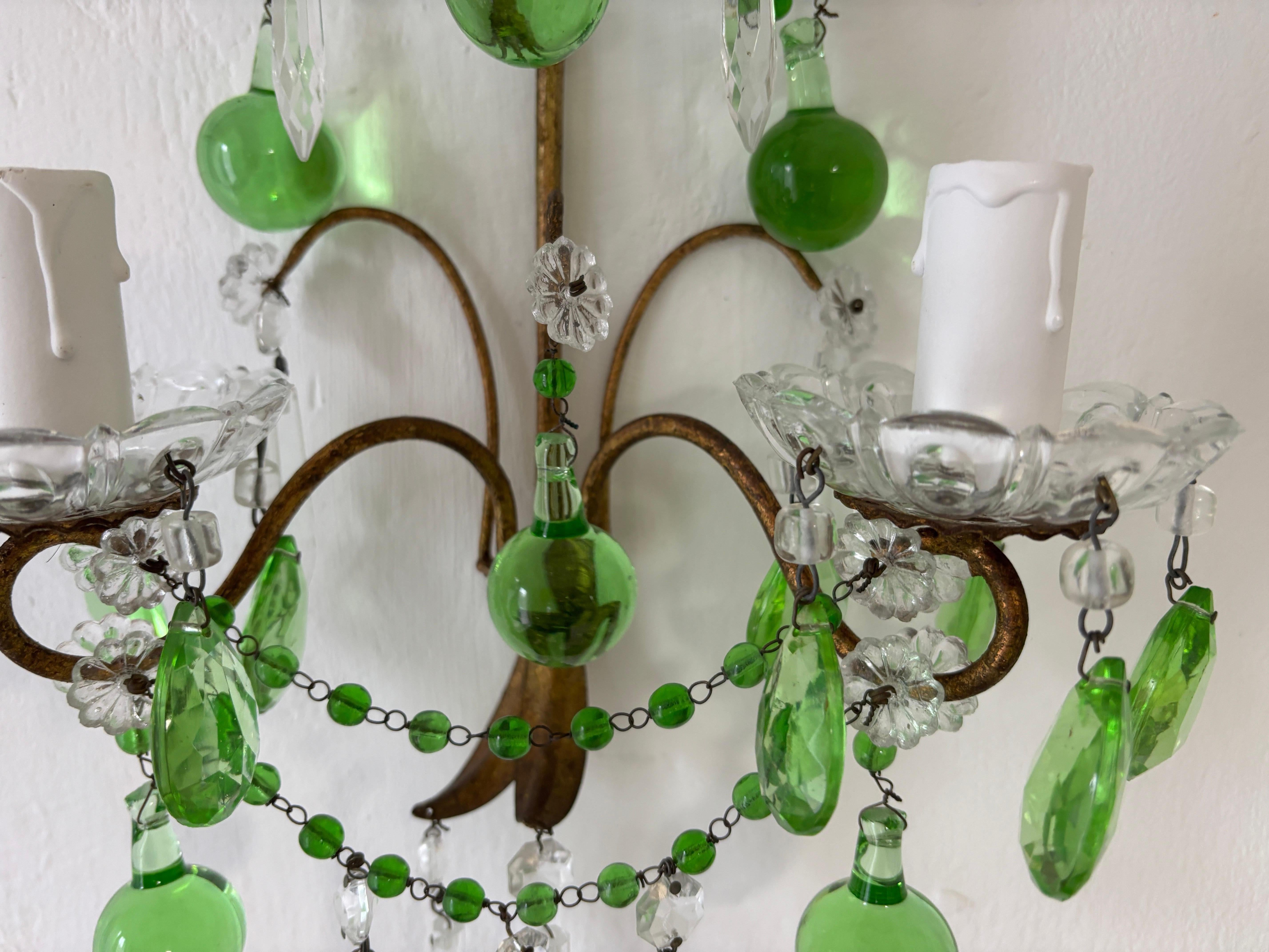 Apliques de cristal de Murano verde italiano con gotas, prismas y guirnaldas c 1930 en venta 1