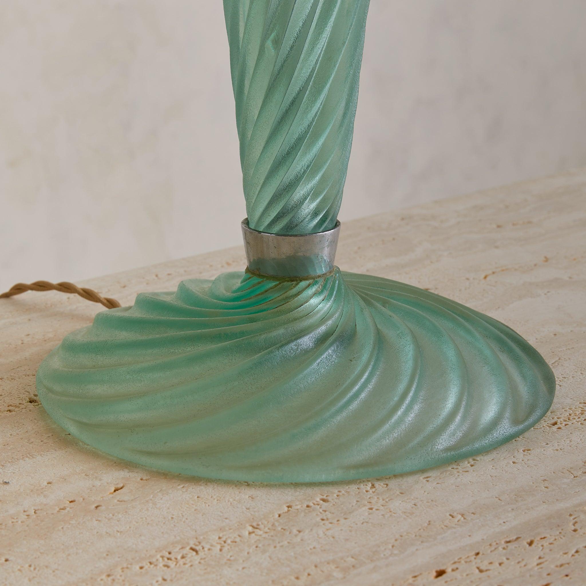 Italian Green Murano Glass Table Lamp with Pleated Shade, 1950s en Bueno estado para la venta en Chicago, IL