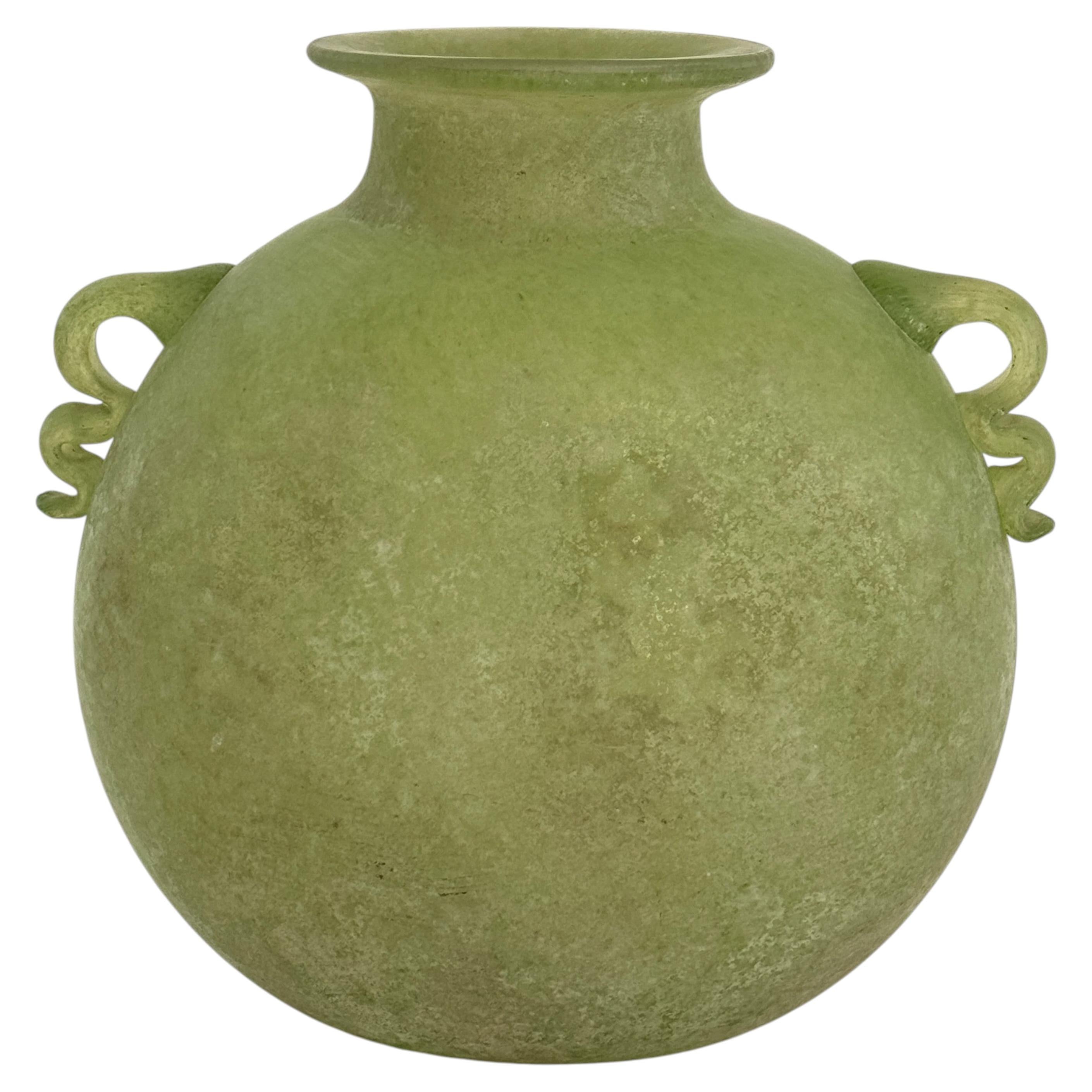 Italienische grüne Murano-Glasvase oder -Amphora im „Scavo“-Stil, 1970er Jahre