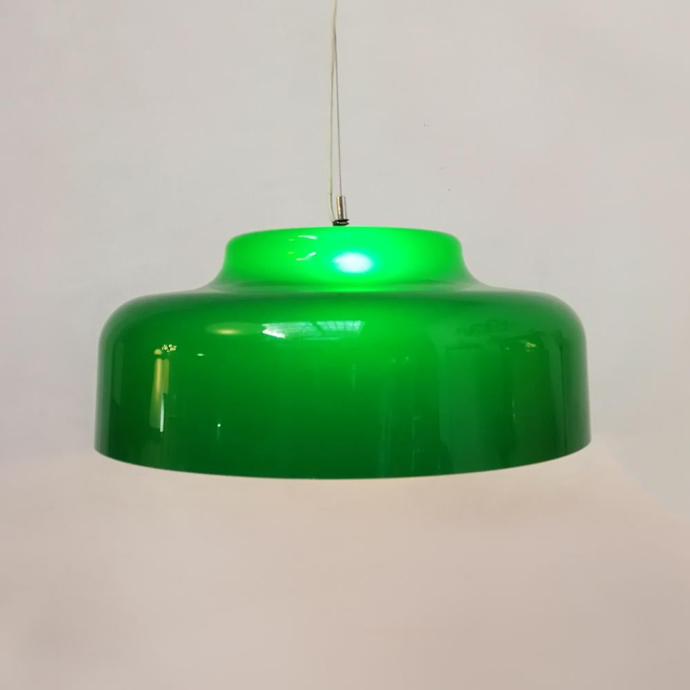 Italian green perspex and chromed steel ceiling lamp, 1970s
Uncommon perspex and steel ceiling lamp, dating to the 1970s, probably designed in Italy. Structure provided of an external green perspex lampshade and a second one chromed steel lampshade