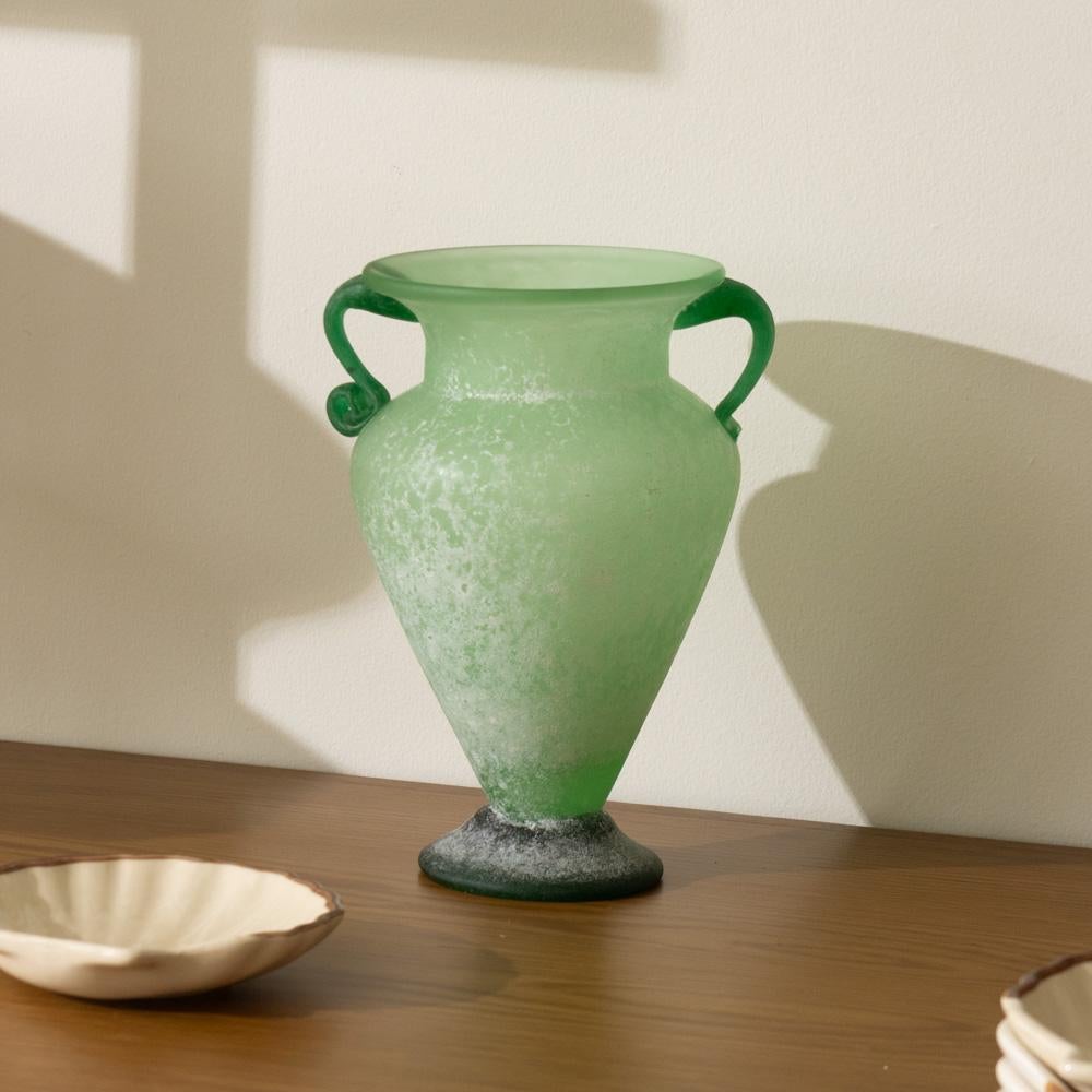 Italiano Vaso ad anfora Greene & Greene italiano in vendita