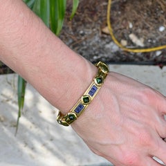 Bracelet manchette souple italien en or jaune 18 carats avec tourmaline verte et iolite