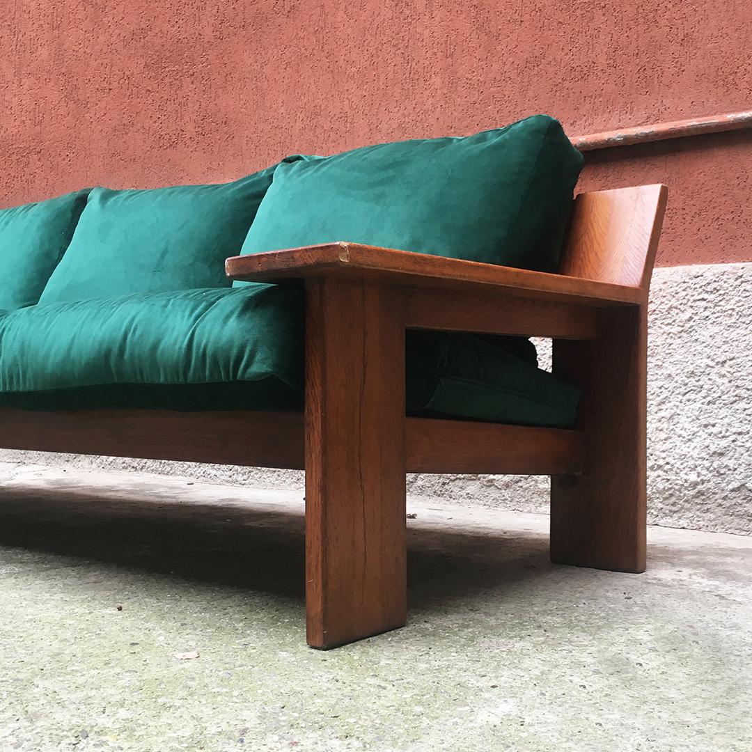 Mid-Century Modern Italian Green Velvet and Wood Three-Seat Sofa Plinio by Plinio Il Giovane, 1975