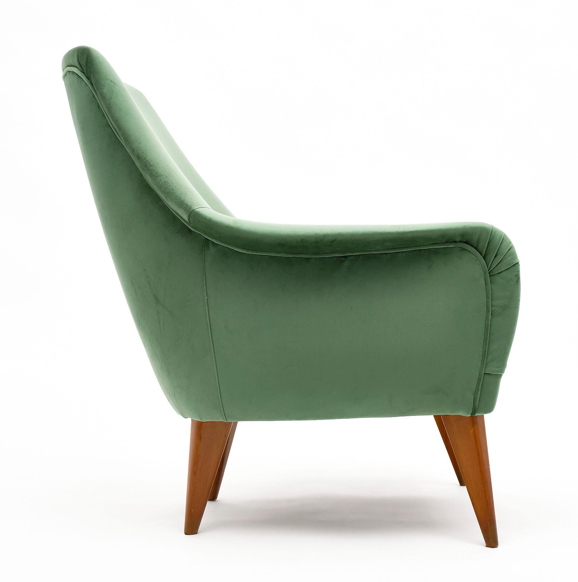 Italian Green Velvet Armchairs 3