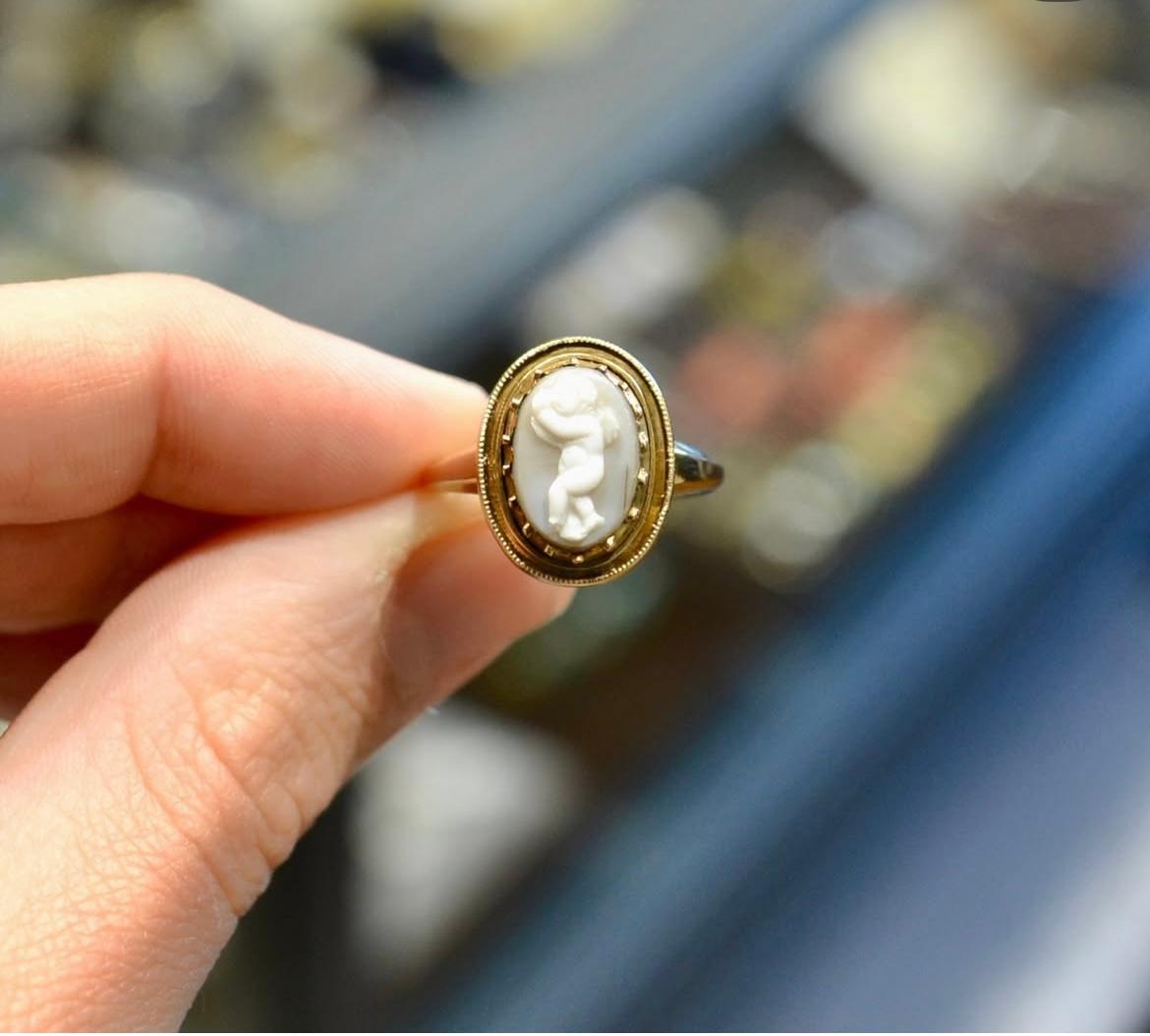 Italian Grey Agate Ring With Renaissance Cameo In Excellent Condition For Sale In Firenze, IT