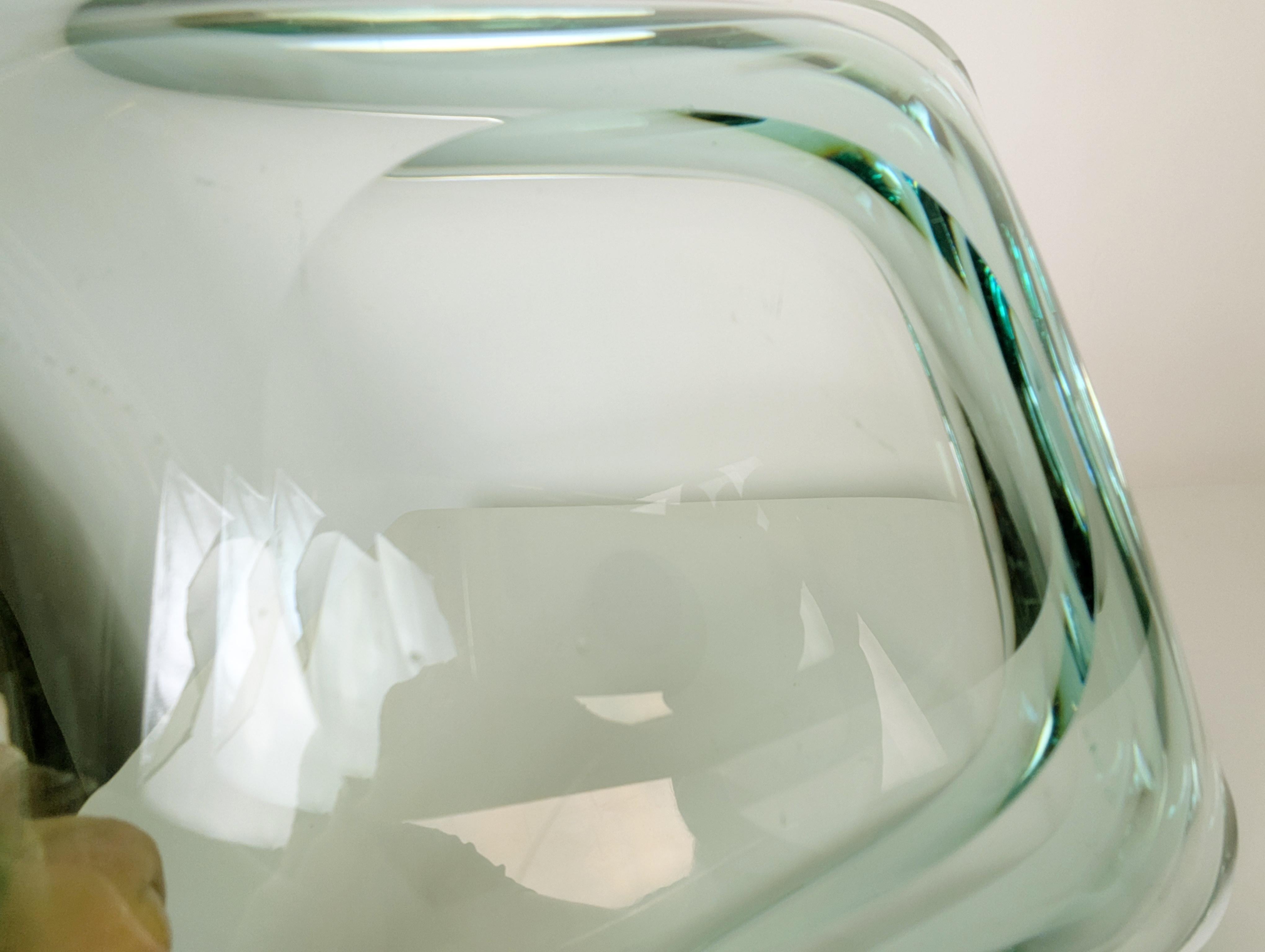 Bol et centre de table italiens en verre meulé et taillé des années 1960 par Fontana Arte en vente 4