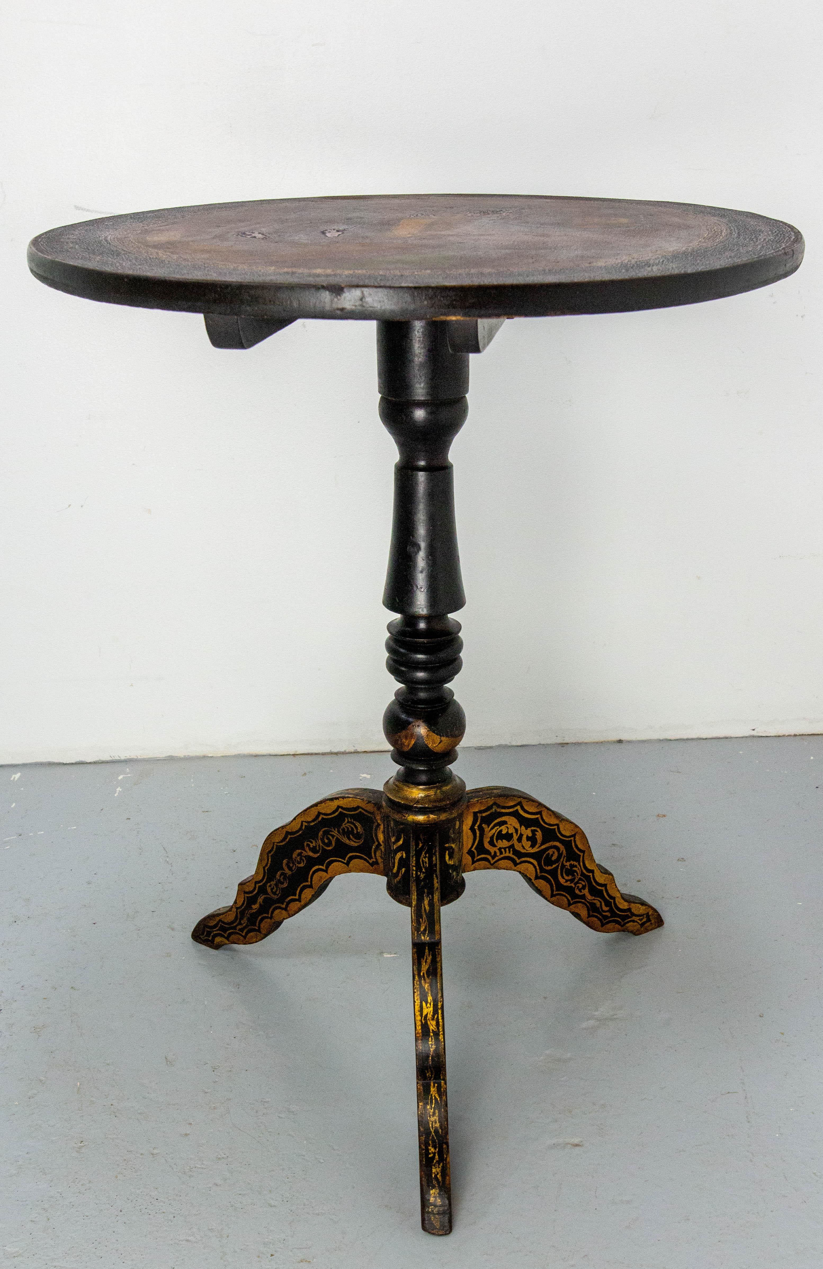 Legno Tavolino pieghevole Gueridon italiano o tavolo con piedistallo Napoleone III fine XIX sec. in vendita