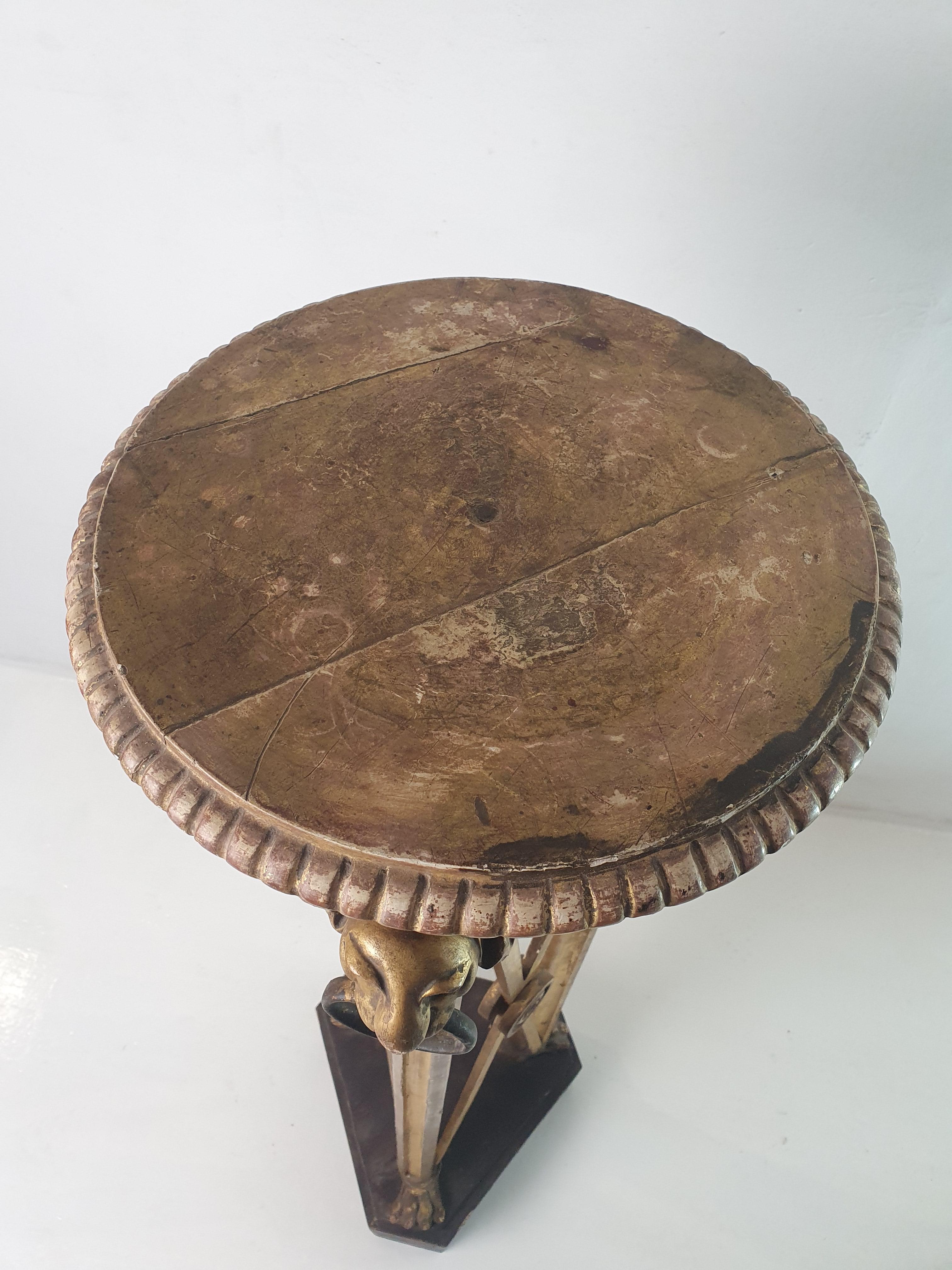 Italienisch Guilded Gueridon Pedestal um 1750's (Neoklassisches Revival) im Angebot