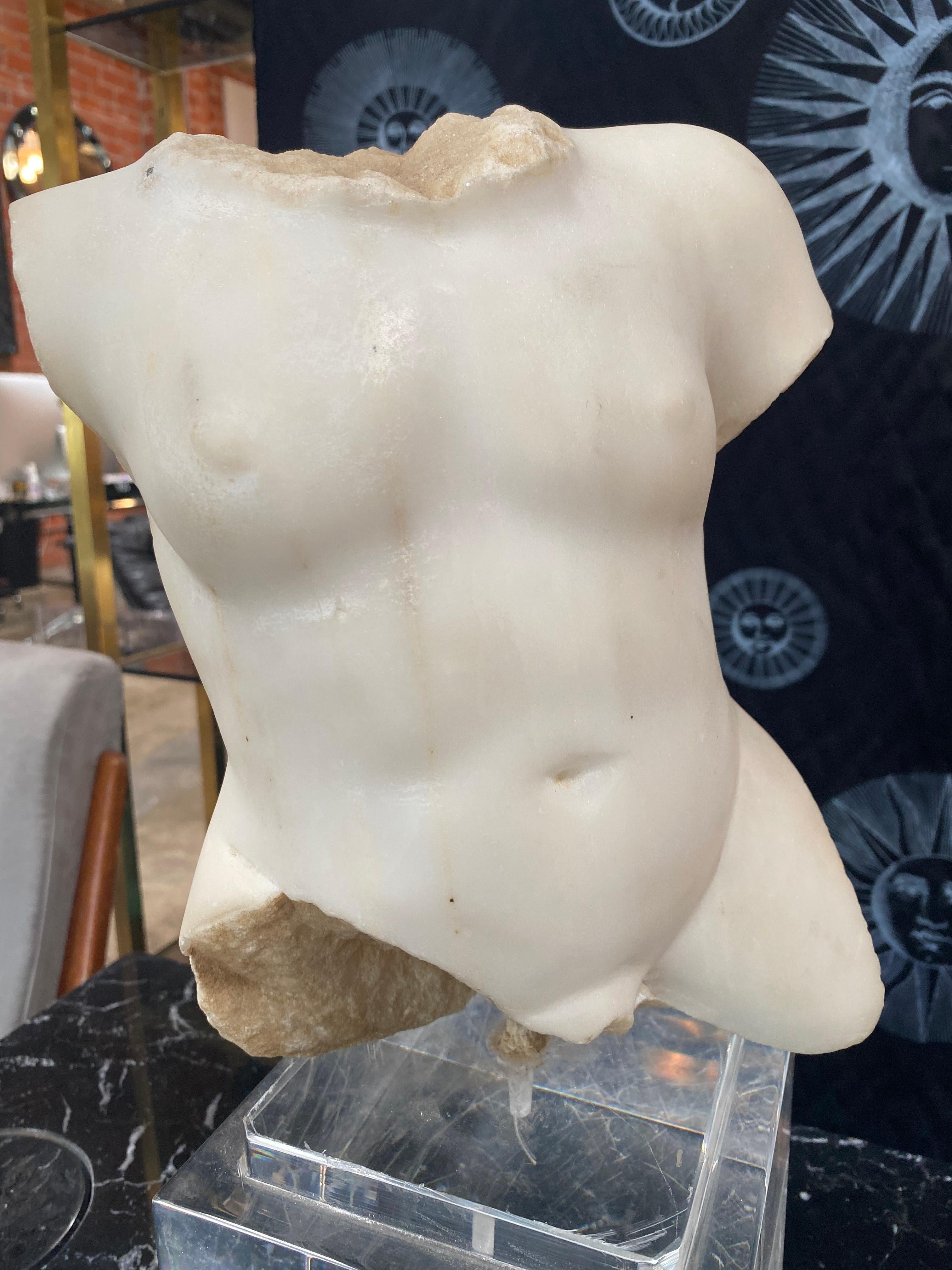 statua mezzo busto donna