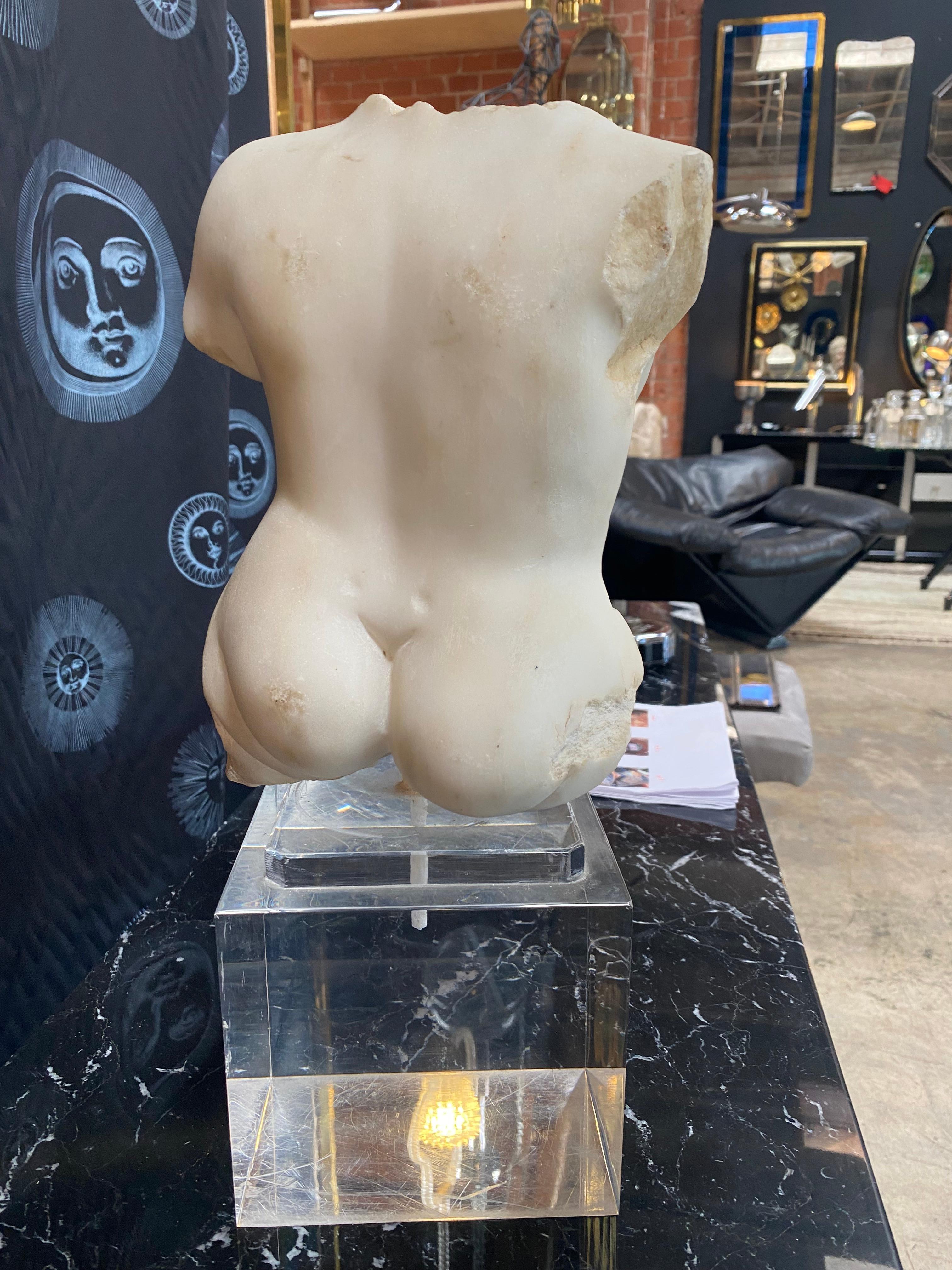 Scultura italiana di donna a mezzo busto, anni '50 In condizioni buone in vendita a Los Angeles, CA